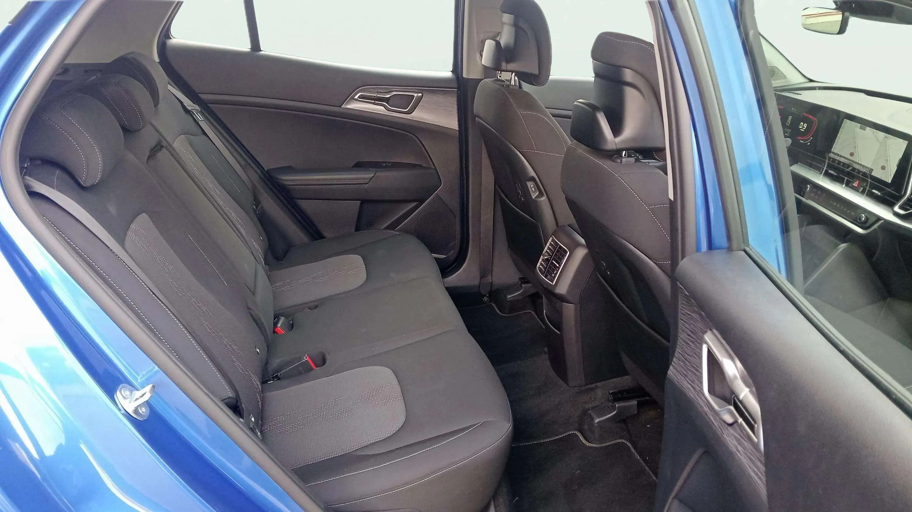Kia Sportage 1.6 CRDi MHEV Drive 4x2 - foto 19