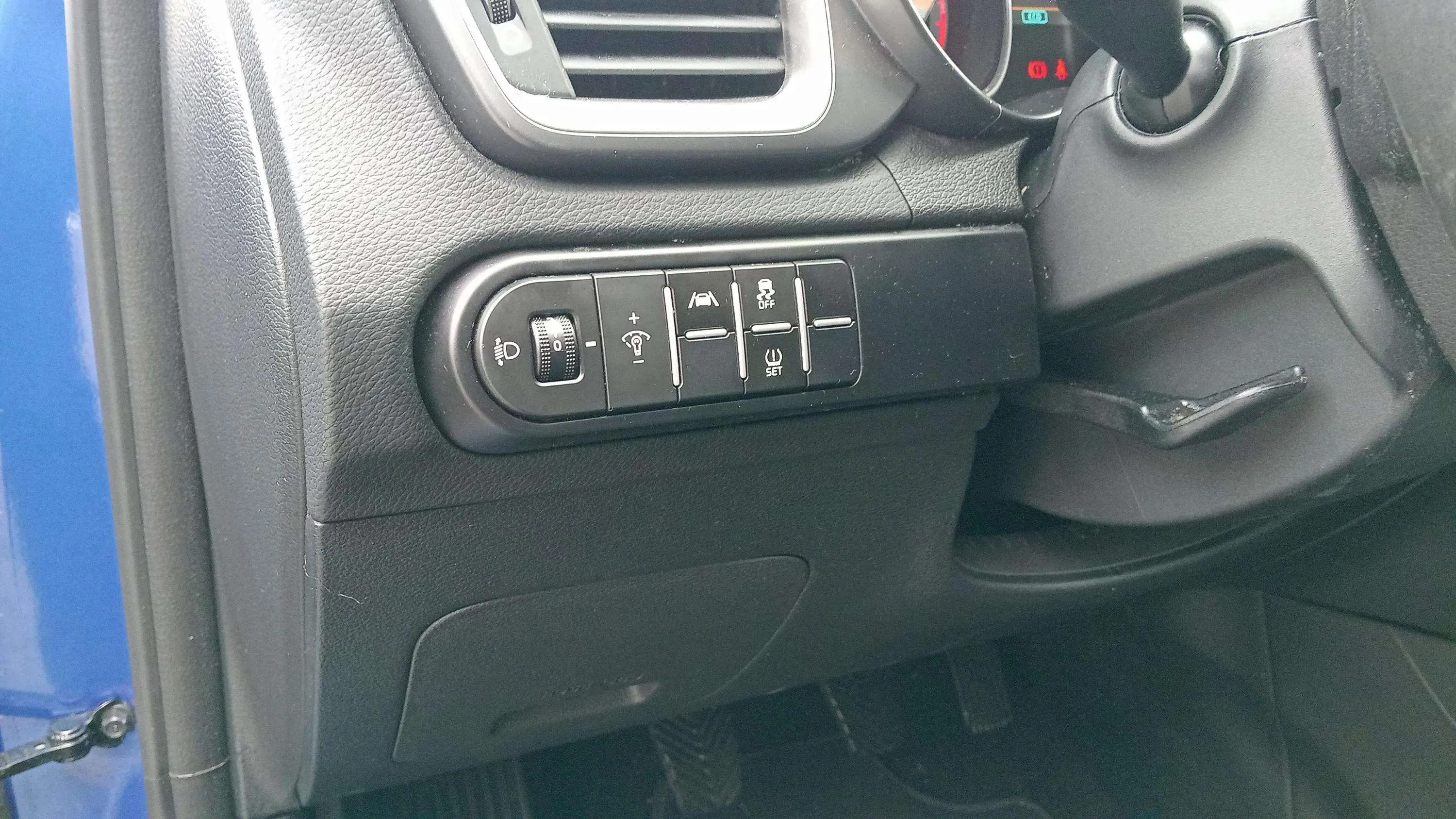 Kia Ceed 1.6 MHEV iMT Concept - foto 24