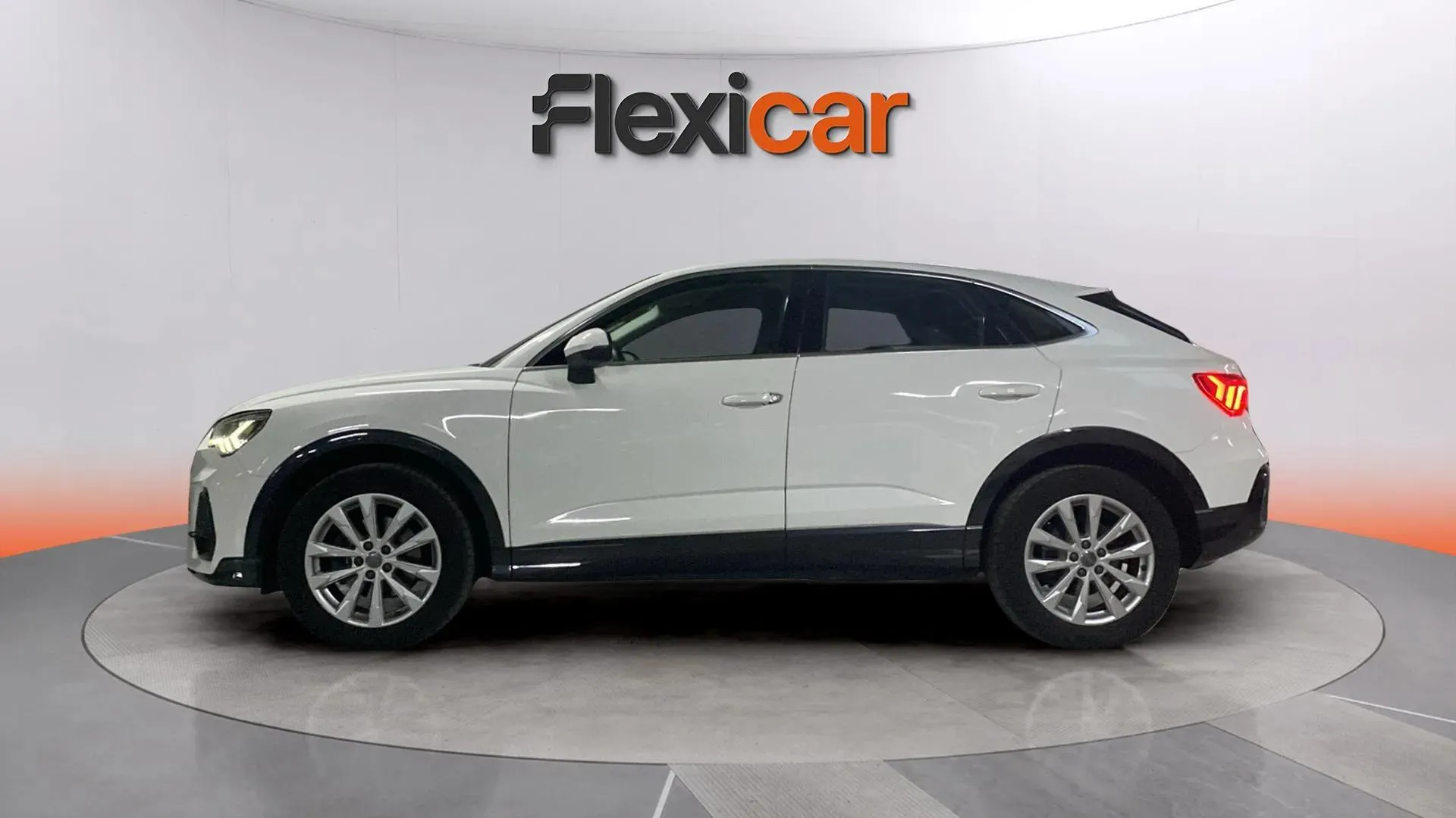 Audi Q3 35 TDI S tronic - foto 3