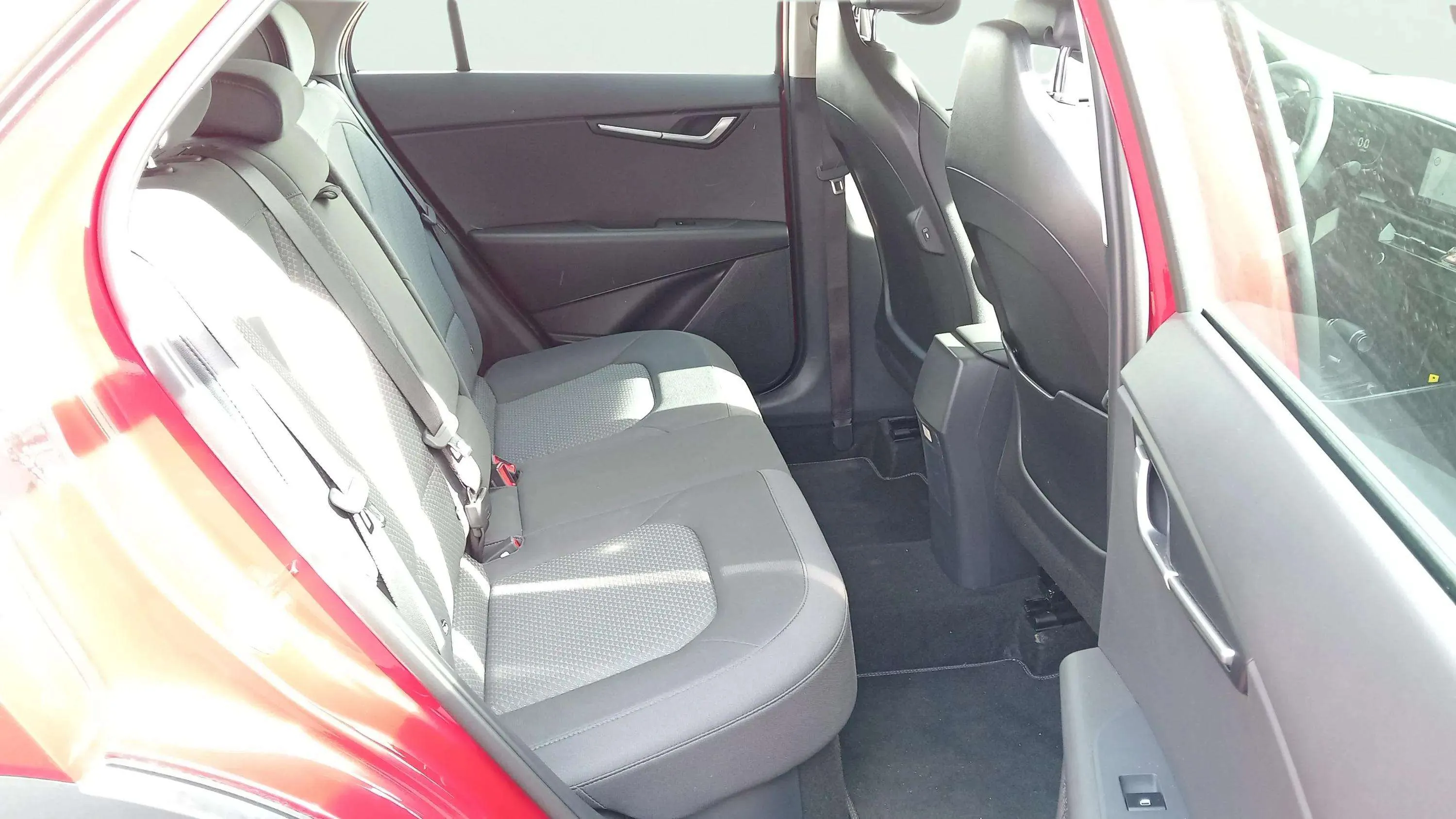 Kia Niro 1.6 GDi HEV Concept - foto 20