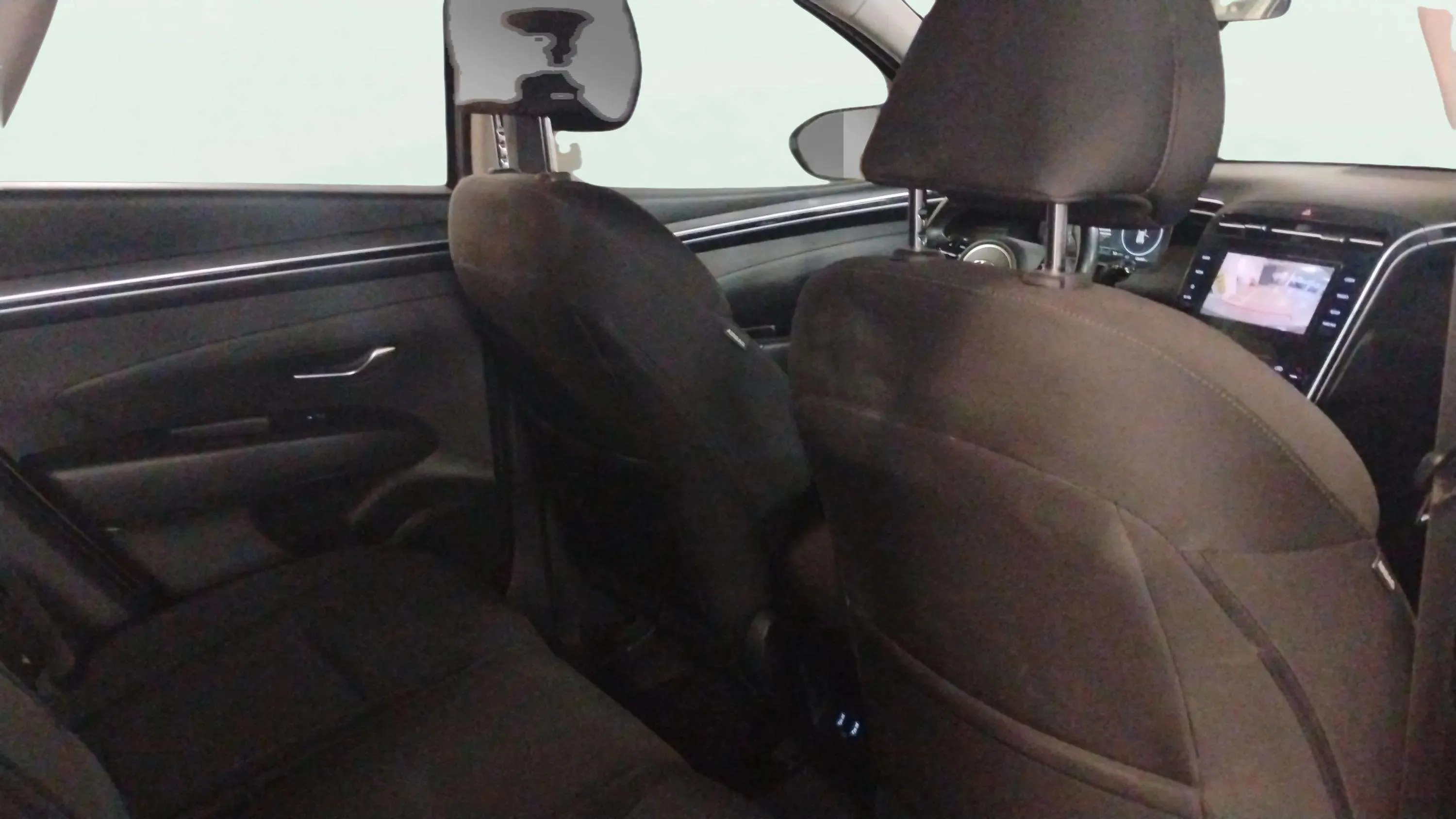 Hyundai Tucson 1.6 T-GDi 48V Maxx Sky - foto 15