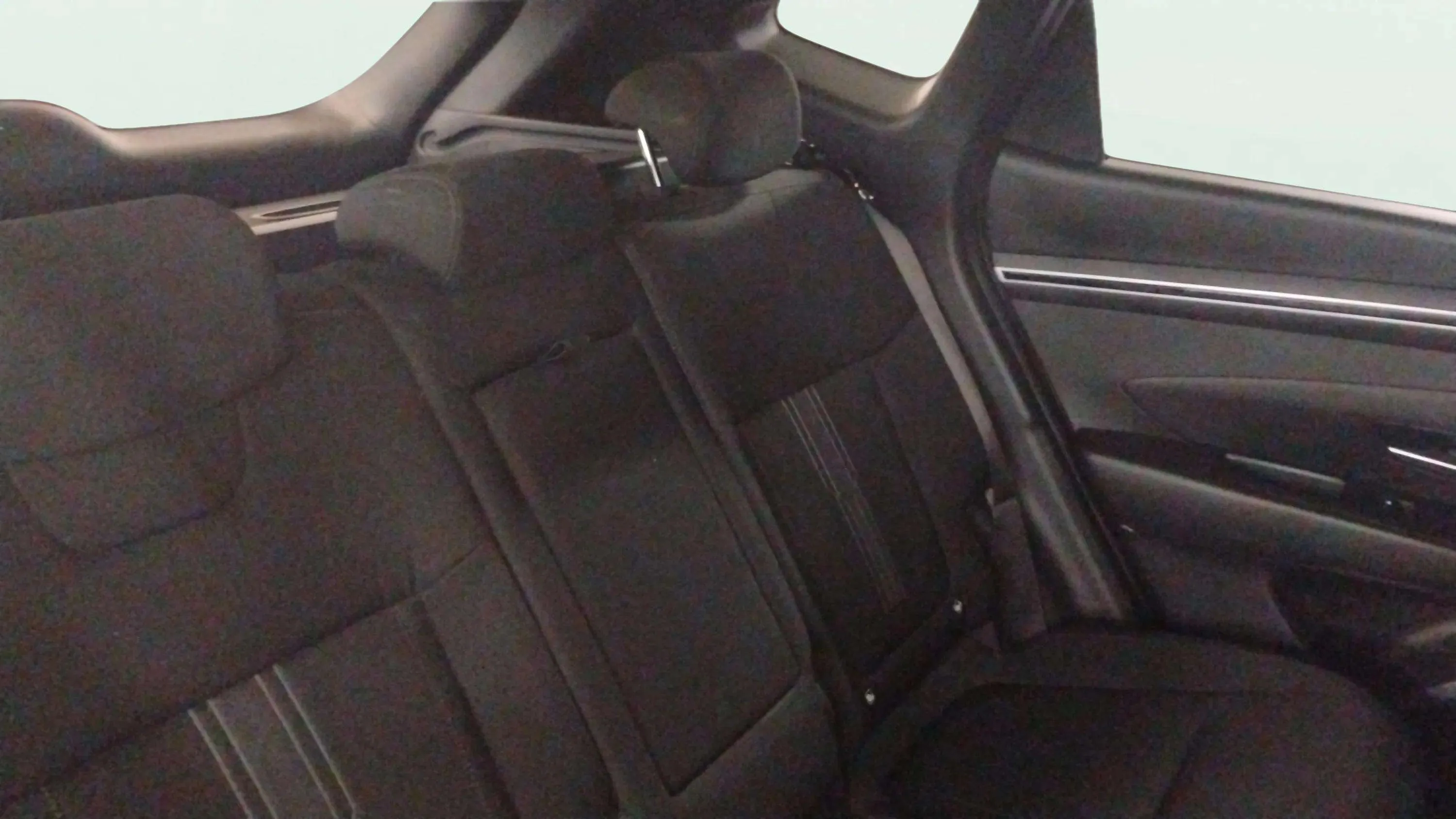 Hyundai Tucson 1.6 T-GDi 48V Maxx Sky - foto 17