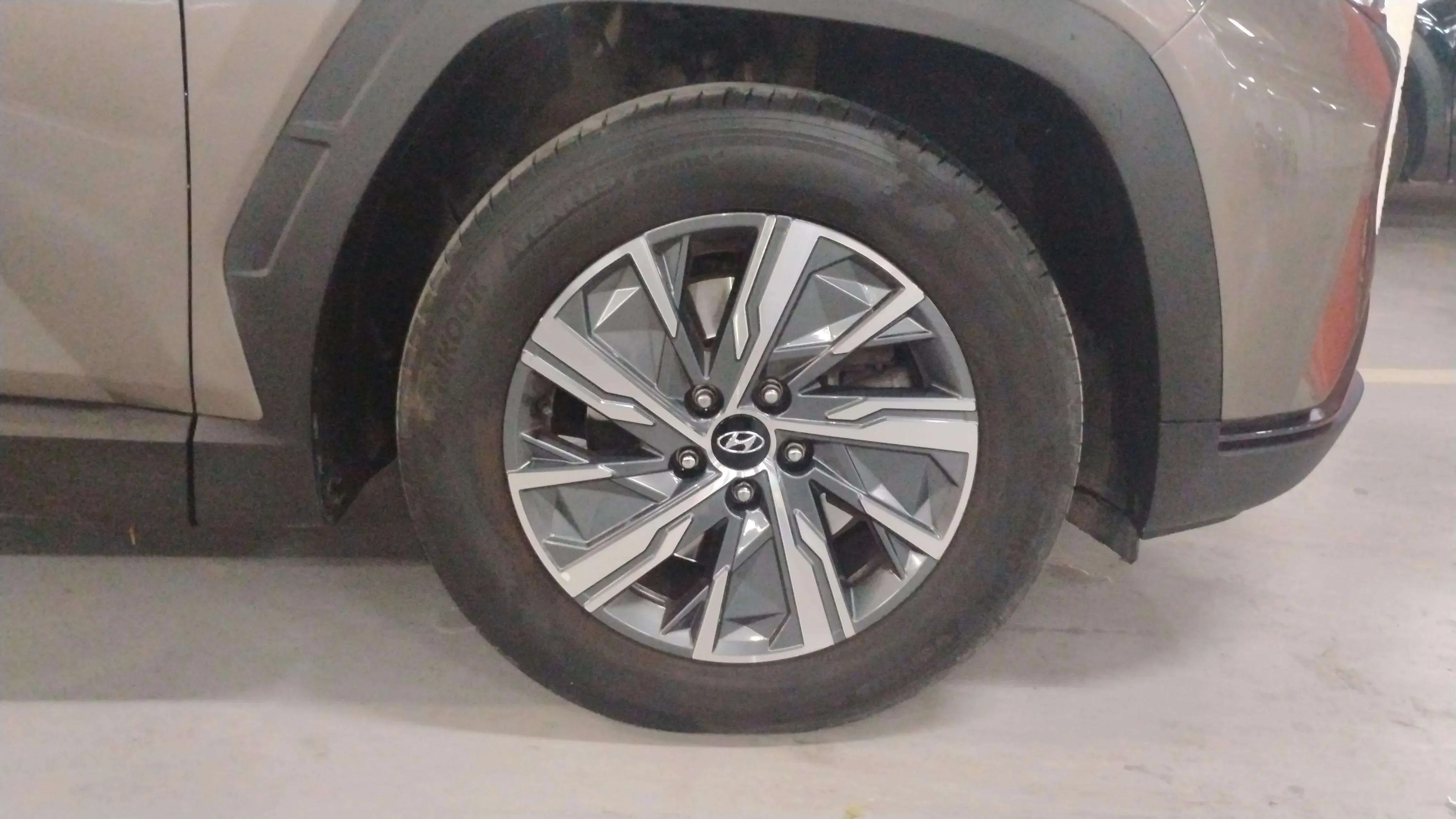 Hyundai Tucson 1.6 T-GDi 48V Maxx Sky - foto 30