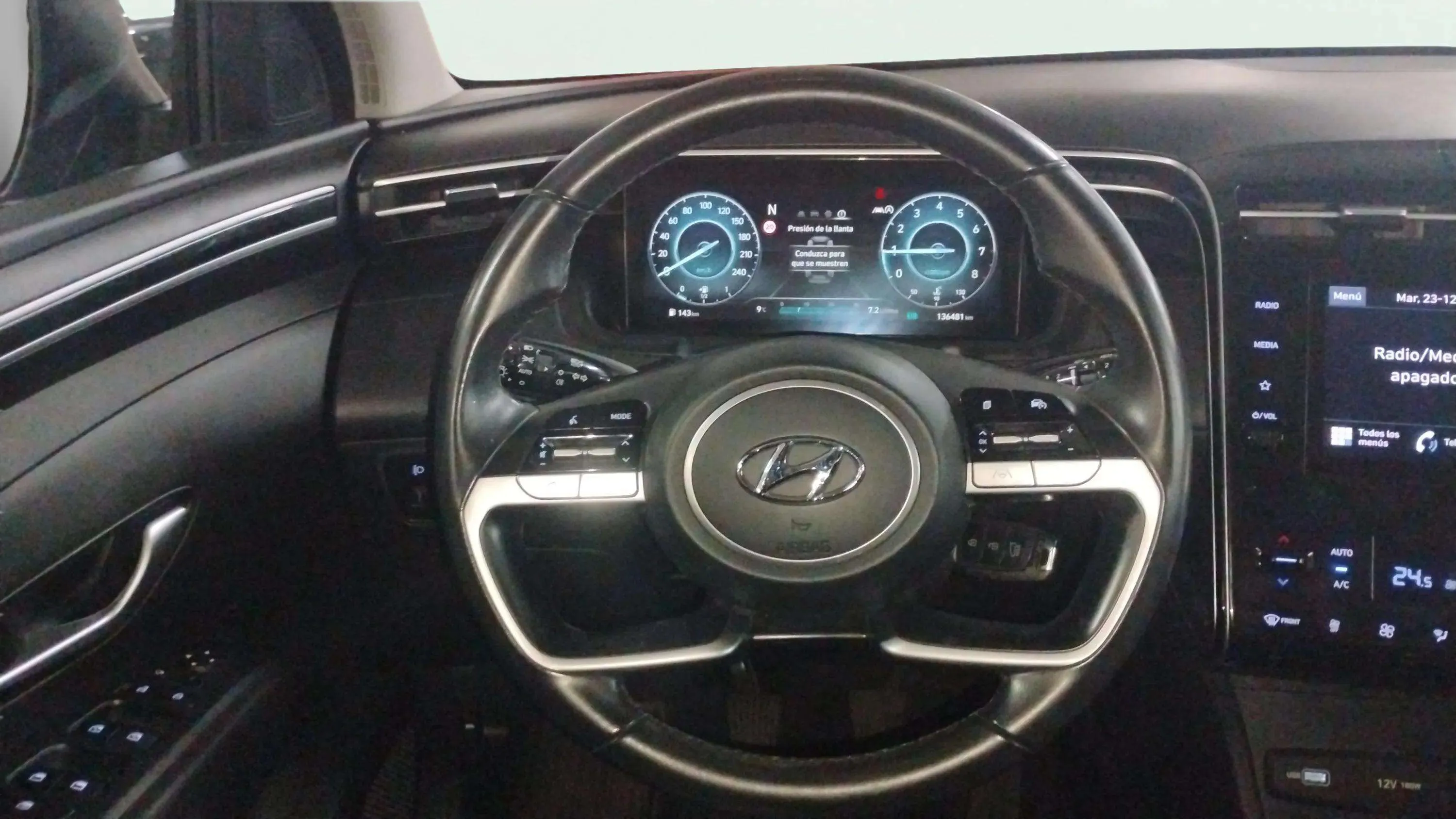 Hyundai Tucson 1.6 T-GDi 48V Maxx Sky - foto 20