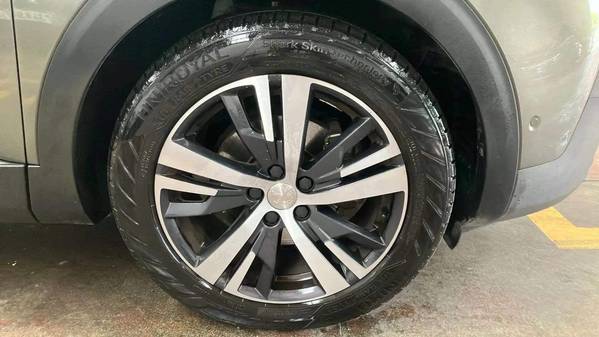 Peugeot 5008 Allure 1.2L PureTech (130) EAT6 - foto 21