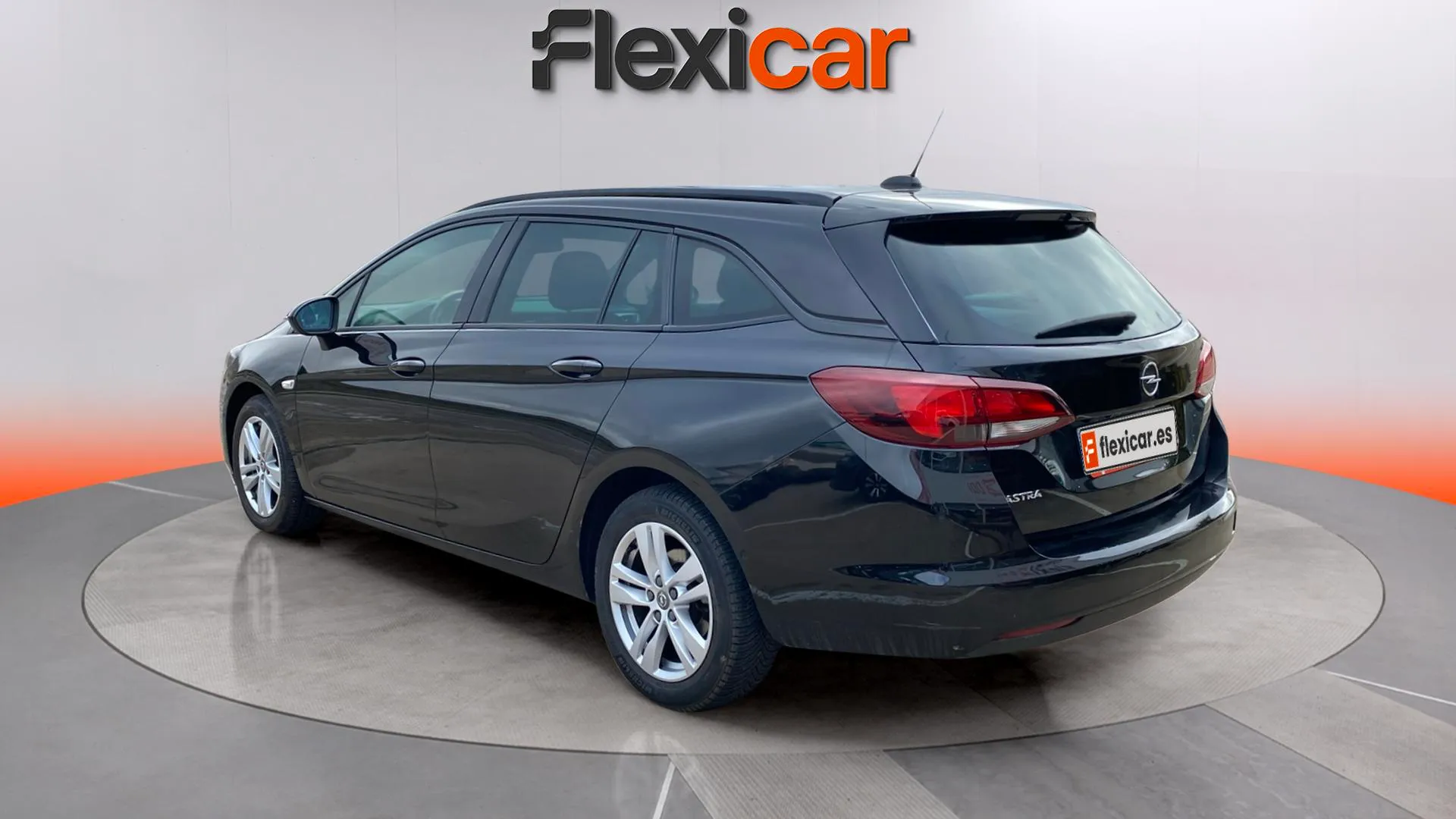 Opel Astra 1.4T SHT Elegance CVT ST - foto 4