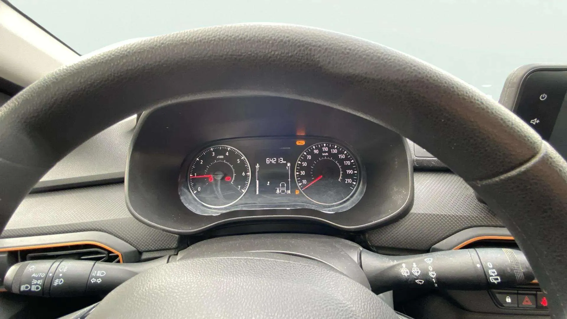 Dacia Sandero Stepway Essential TCe (90V) - foto 12