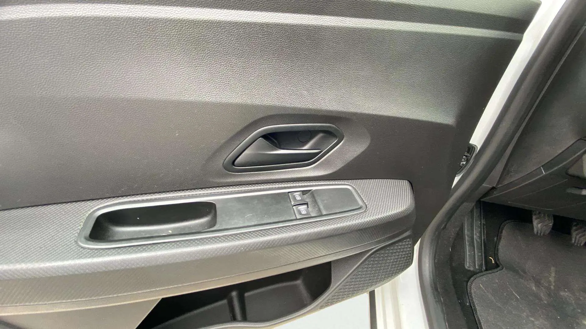 Dacia Sandero Stepway Essential TCe (90V) - foto 7
