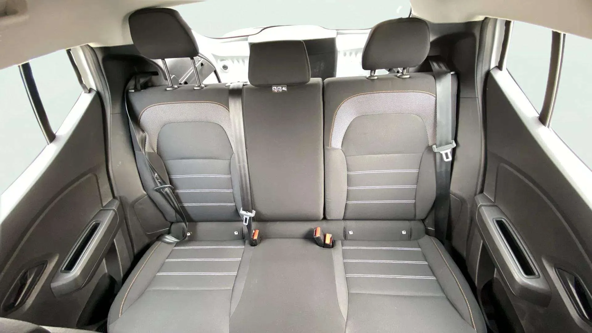 Dacia Sandero Stepway Essential TCe (90V) - foto 16