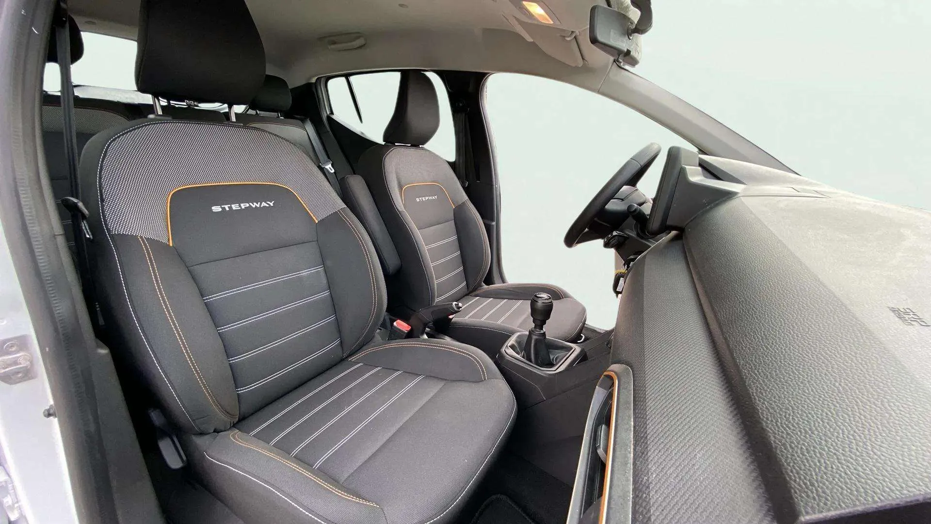 Dacia Sandero Stepway Essential TCe (90V) - foto 9