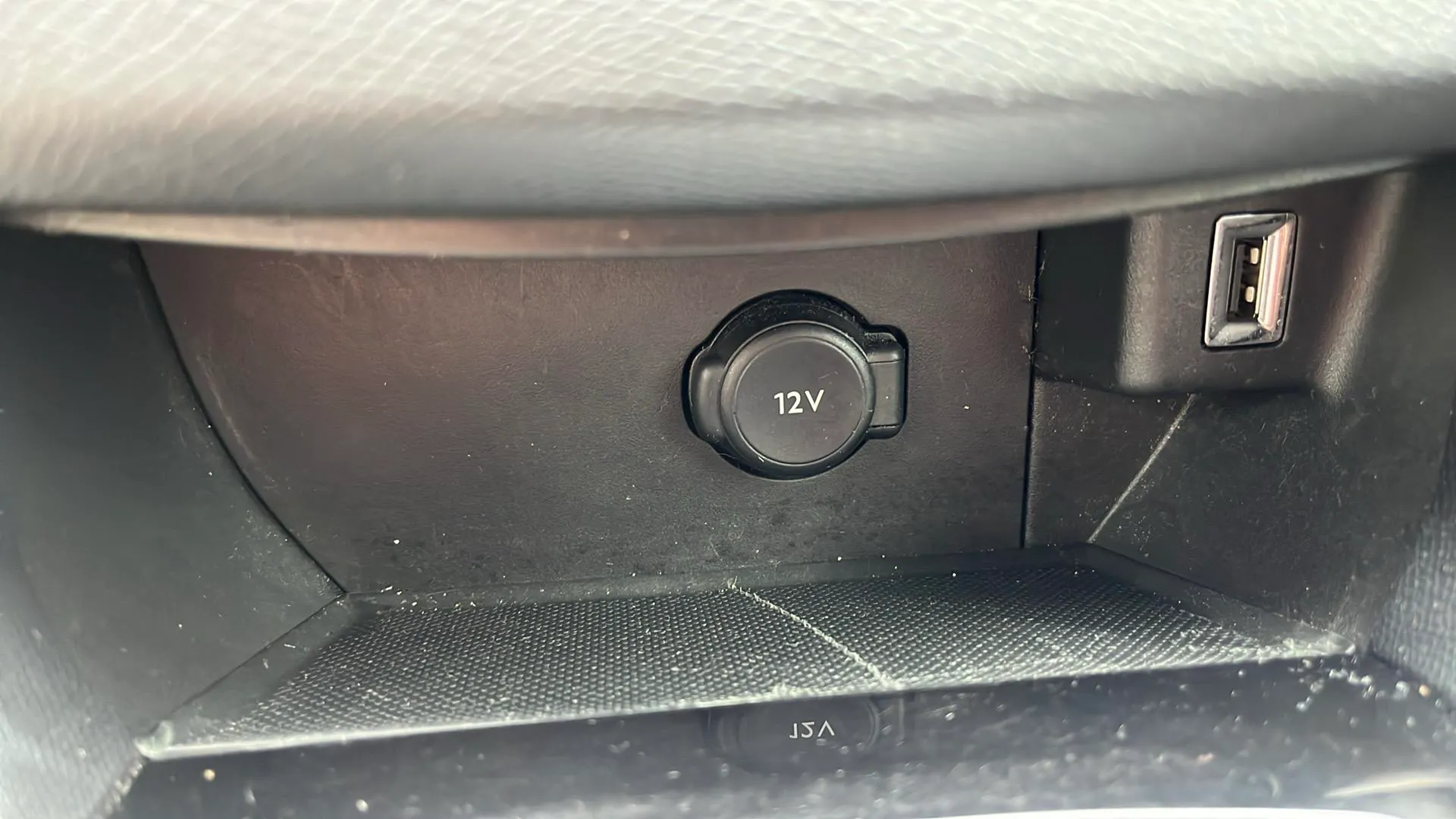 Peugeot 308 Access BlueHDi - foto 25