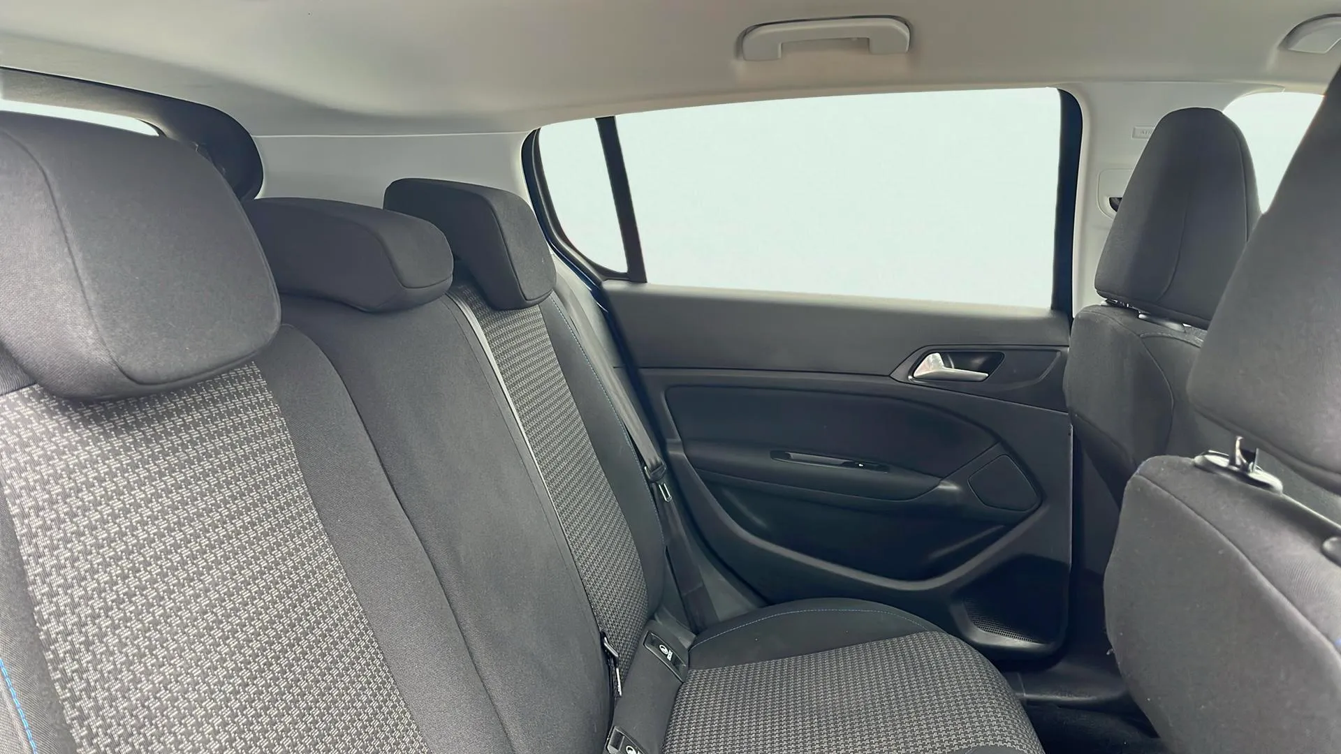 Peugeot 308 Access BlueHDi - foto 14