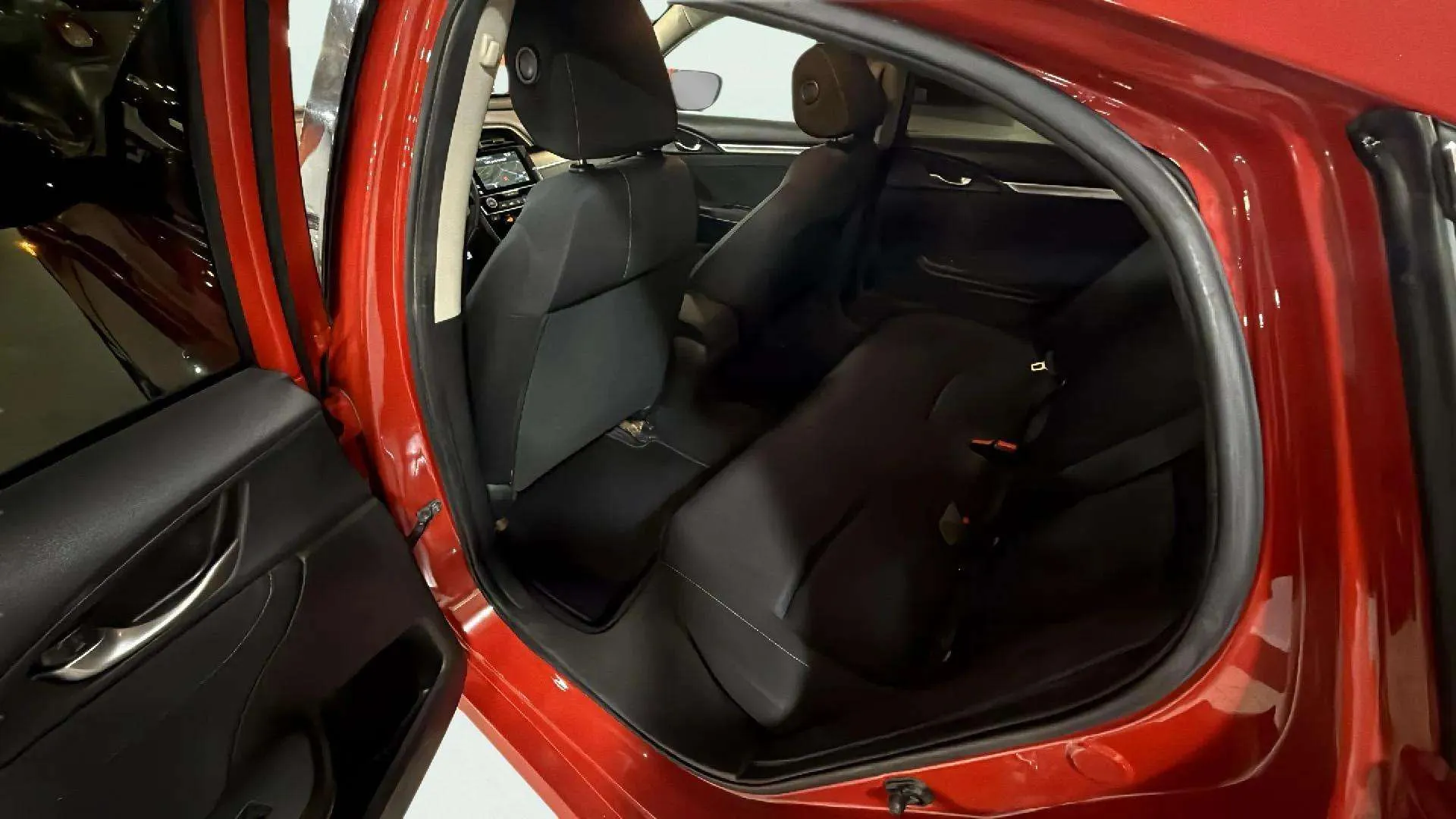 Honda Civic 1.5 I-VTEC Turbo Elegance NAV - foto 14