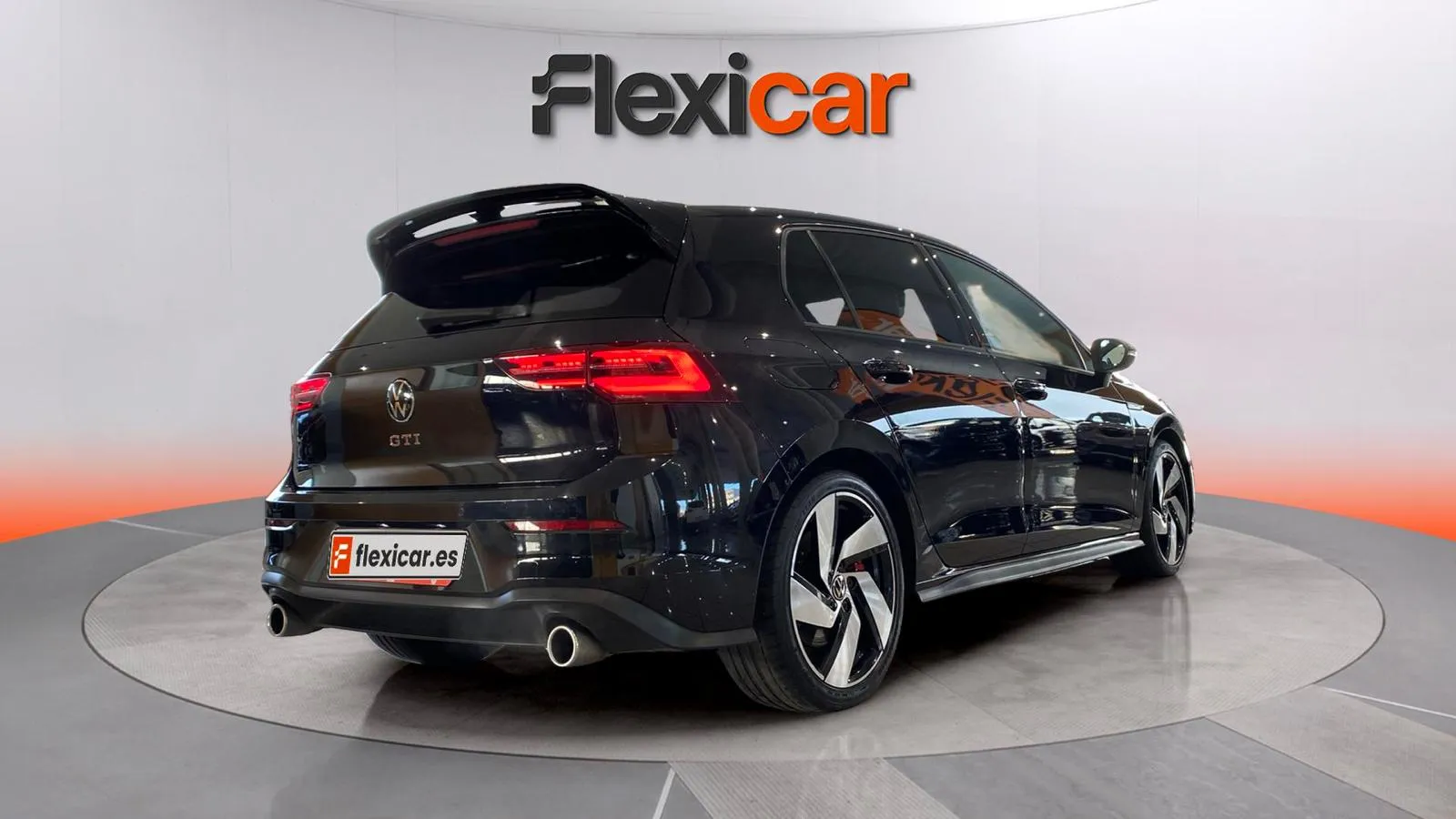 Volkswagen Golf GTI Performance 2.0 TSI DSG - foto 4