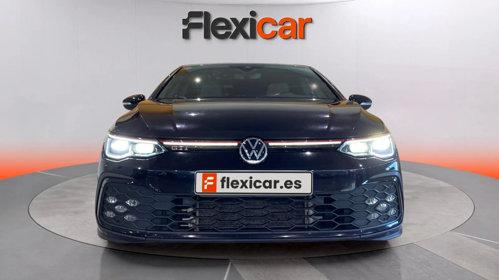 Volkswagen Golf GTI Performance 2.0 TSI DSG - foto 2