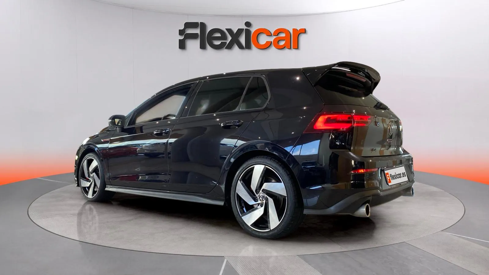 Volkswagen Golf GTI Performance 2.0 TSI DSG - foto 6