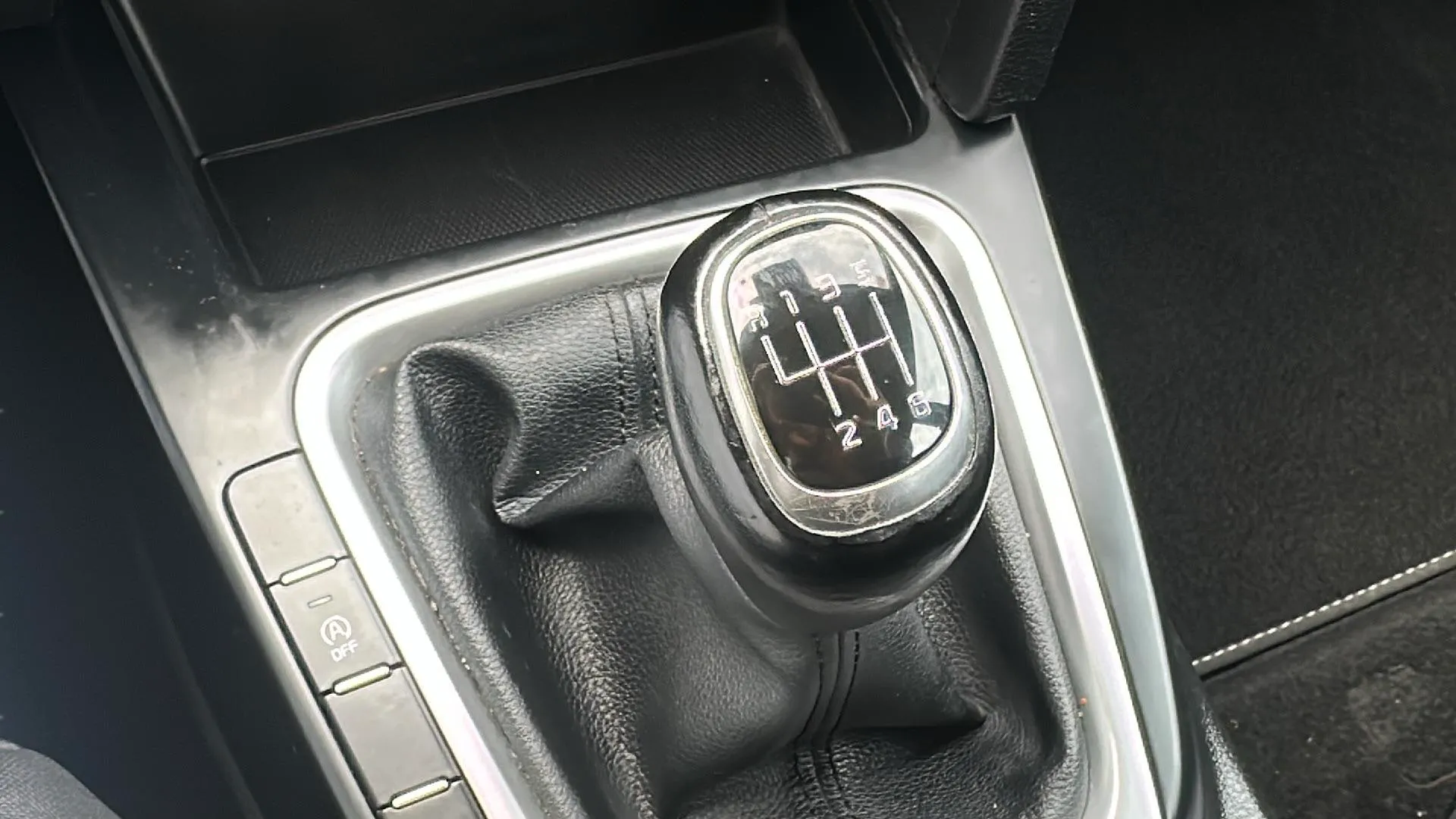 Kia Ceed 1.0 T-GDi - foto 26