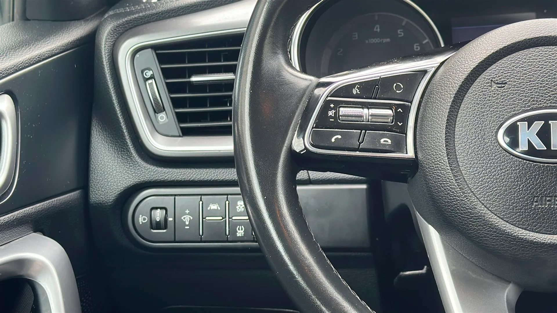 Kia Ceed 1.0 T-GDi - foto 14