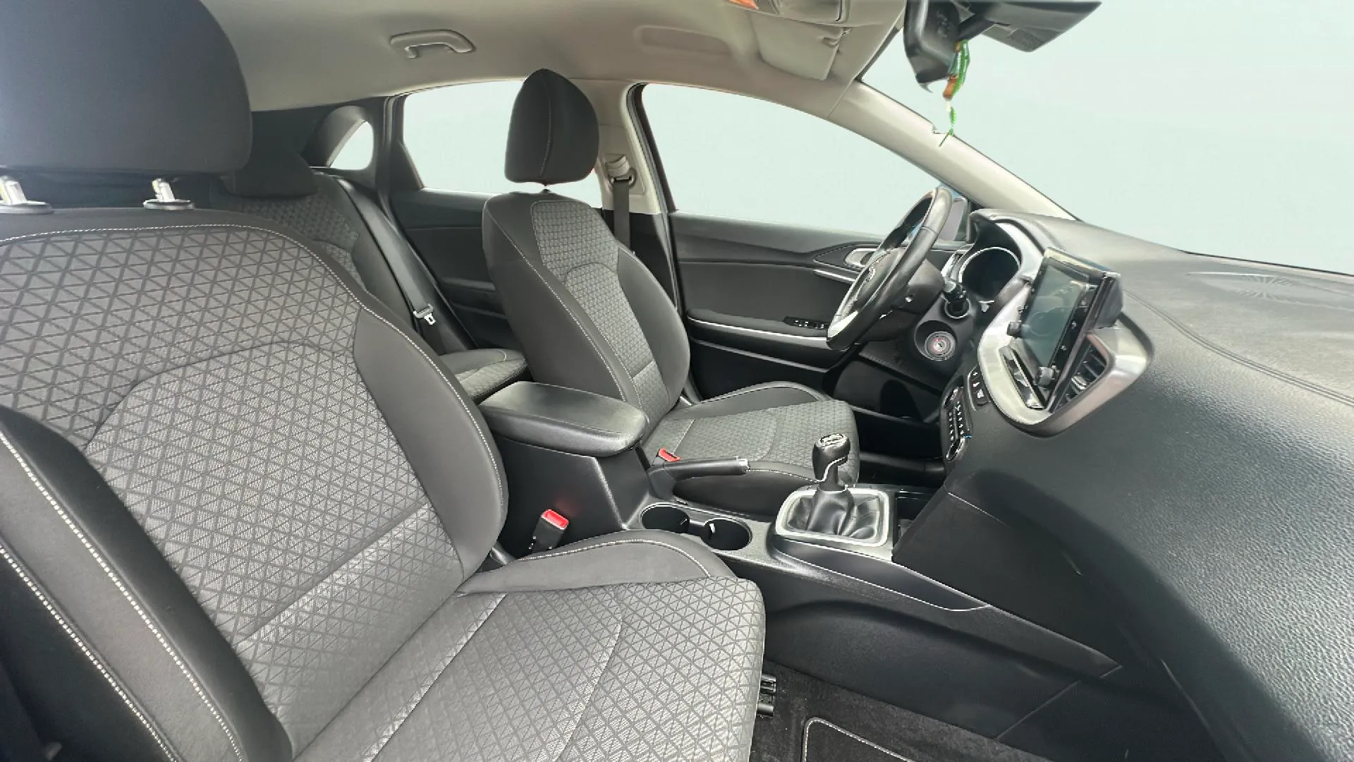 Kia Ceed 1.0 T-GDi - foto 18
