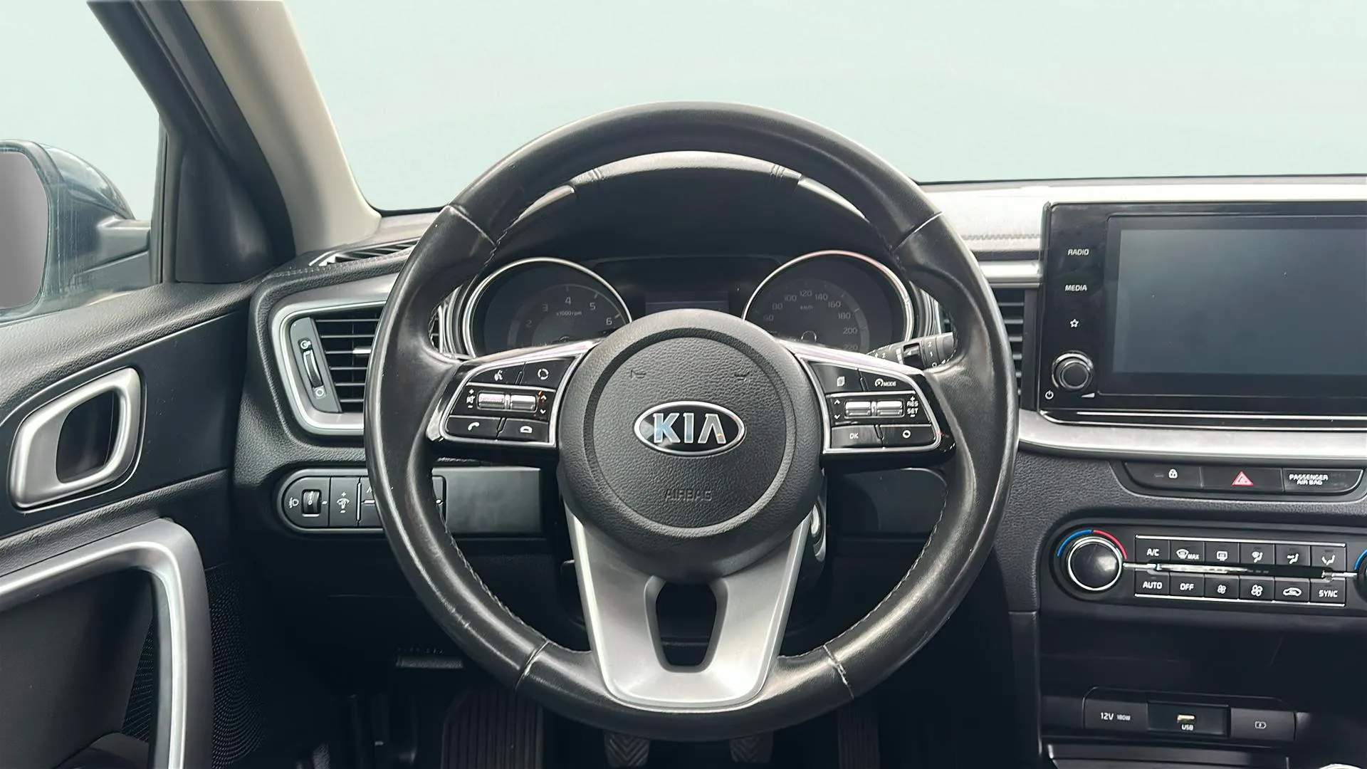 Kia Ceed 1.0 T-GDi - foto 12