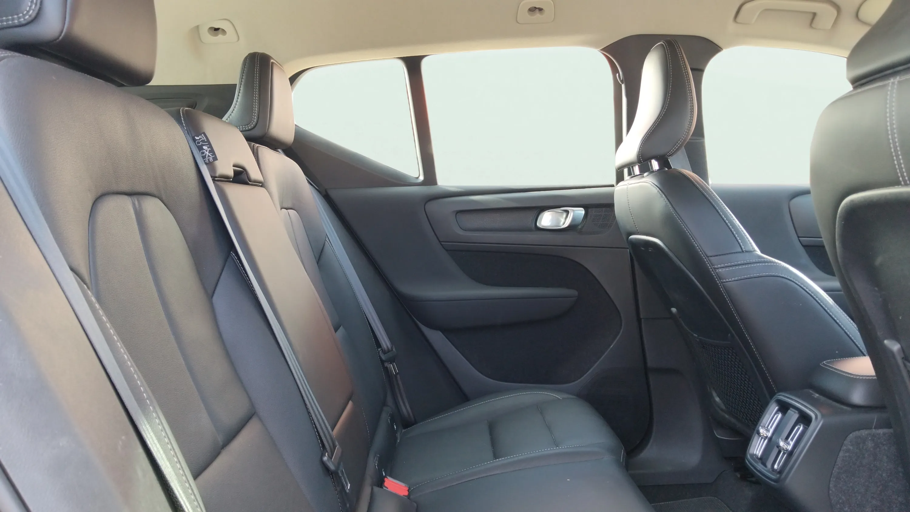 Volvo XC40 1.5 T3 Inscription - foto 11
