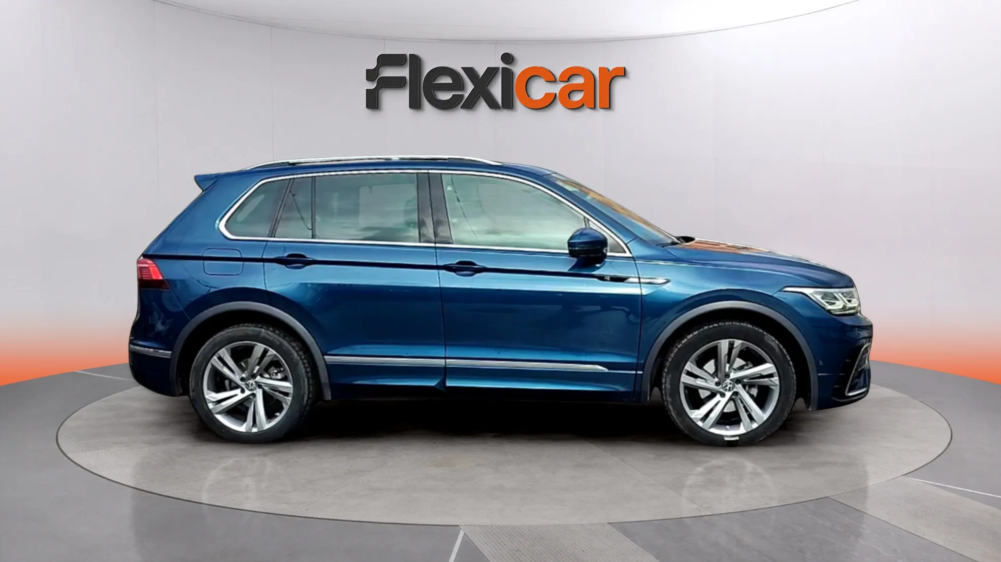 Volkswagen Tiguan R-Line 2.0 TDI DSG 4Motion - foto 5