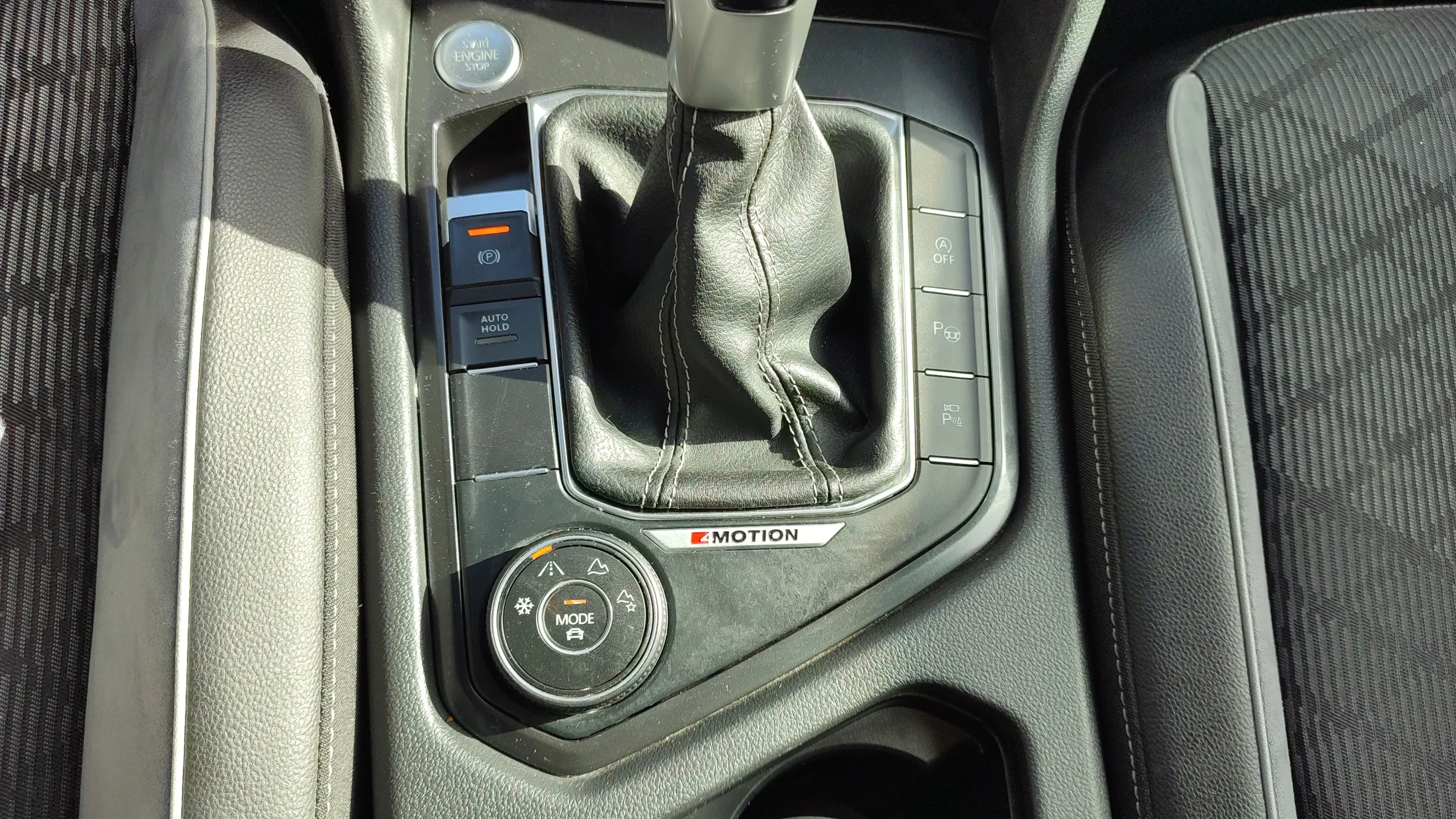 Volkswagen Tiguan R-Line 2.0 TDI DSG 4Motion - foto 13