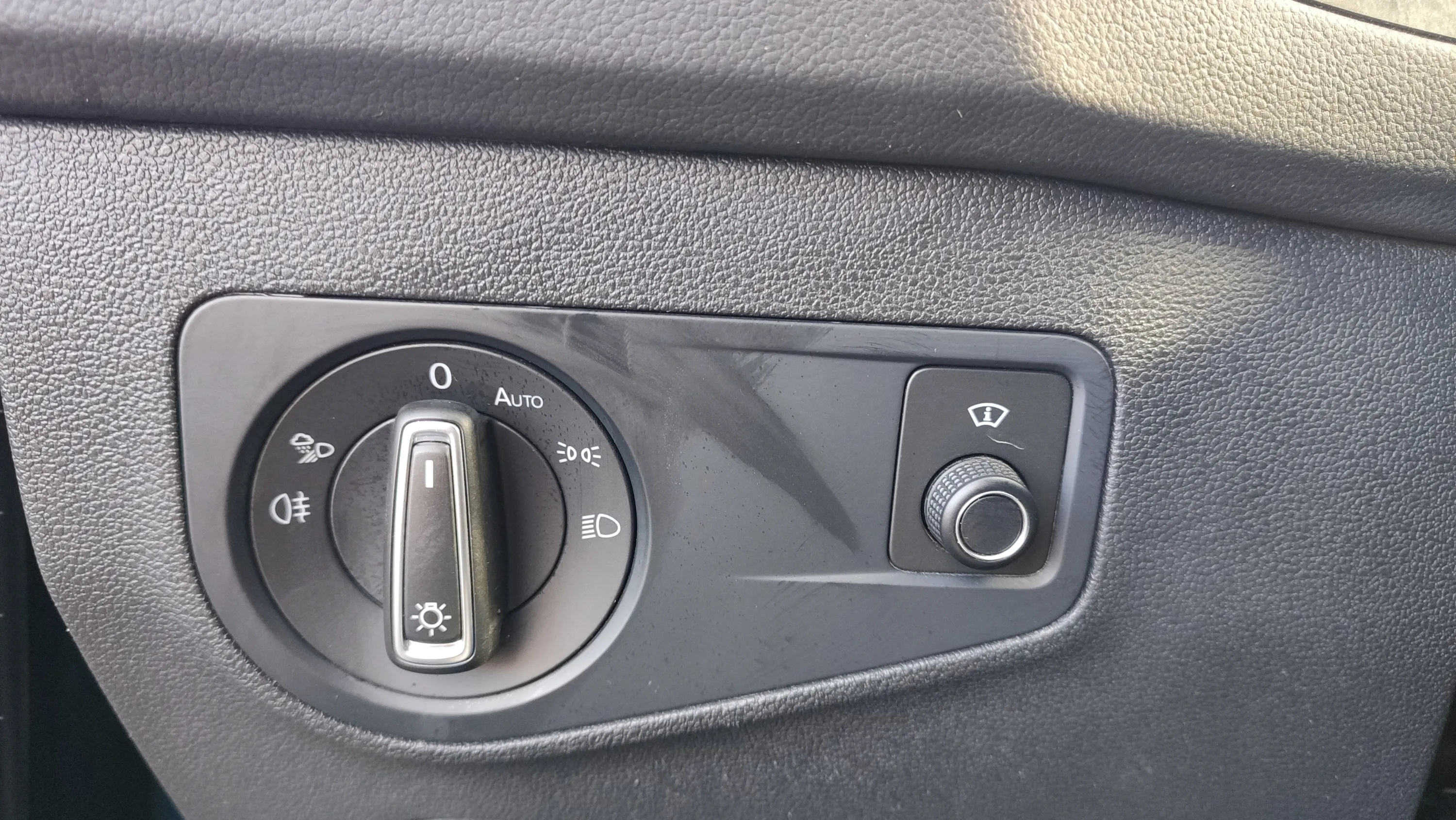 Volkswagen Tiguan R-Line 2.0 TDI DSG 4Motion - foto 17