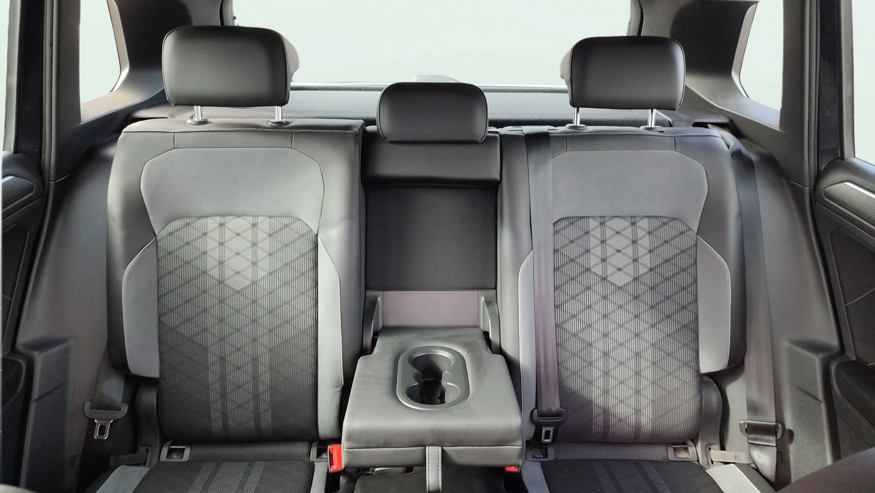 Volkswagen Tiguan R-Line 2.0 TDI DSG 4Motion - foto 25