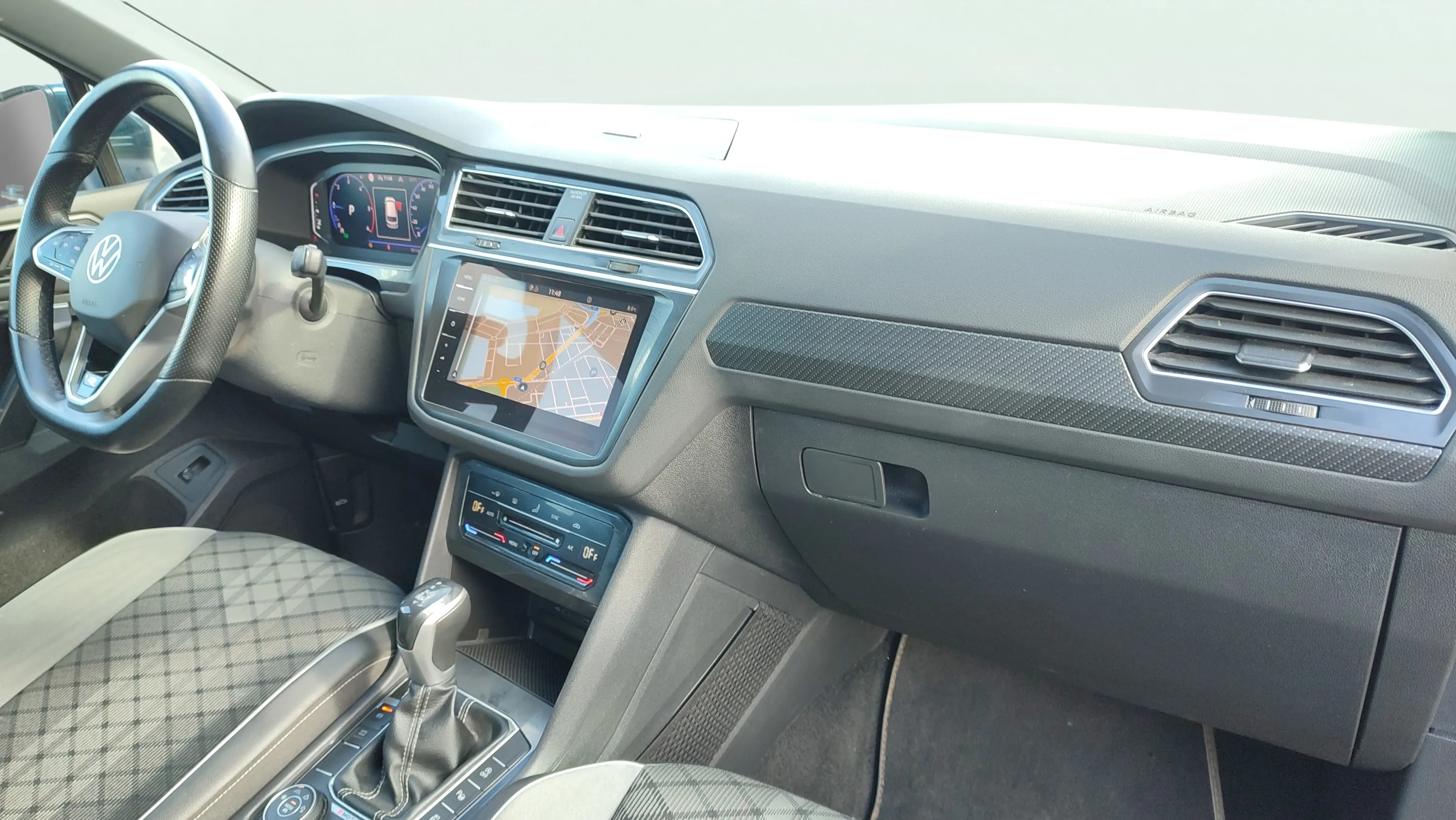 Volkswagen Tiguan R-Line 2.0 TDI DSG 4Motion - foto 23