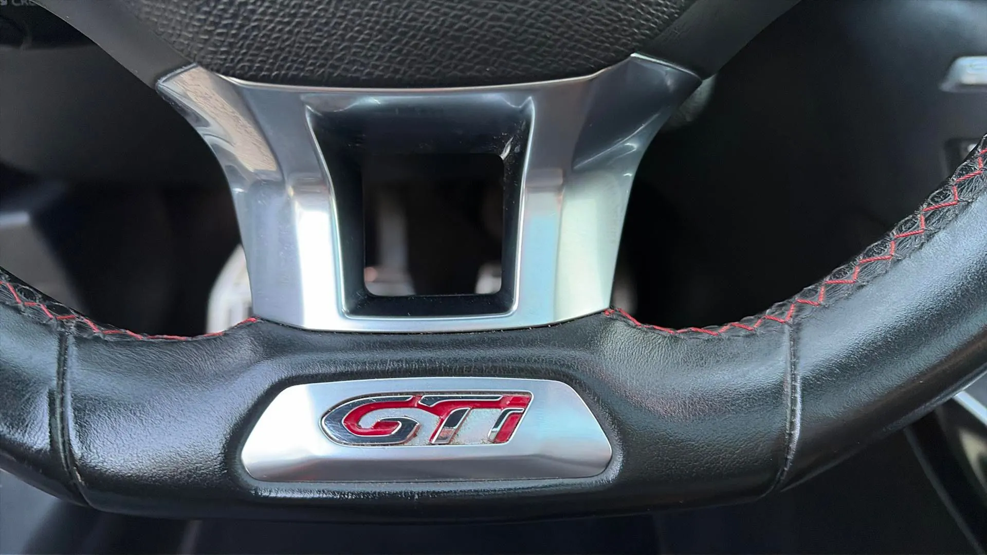 Peugeot 308 GTI 1.6 PureTech - foto 23