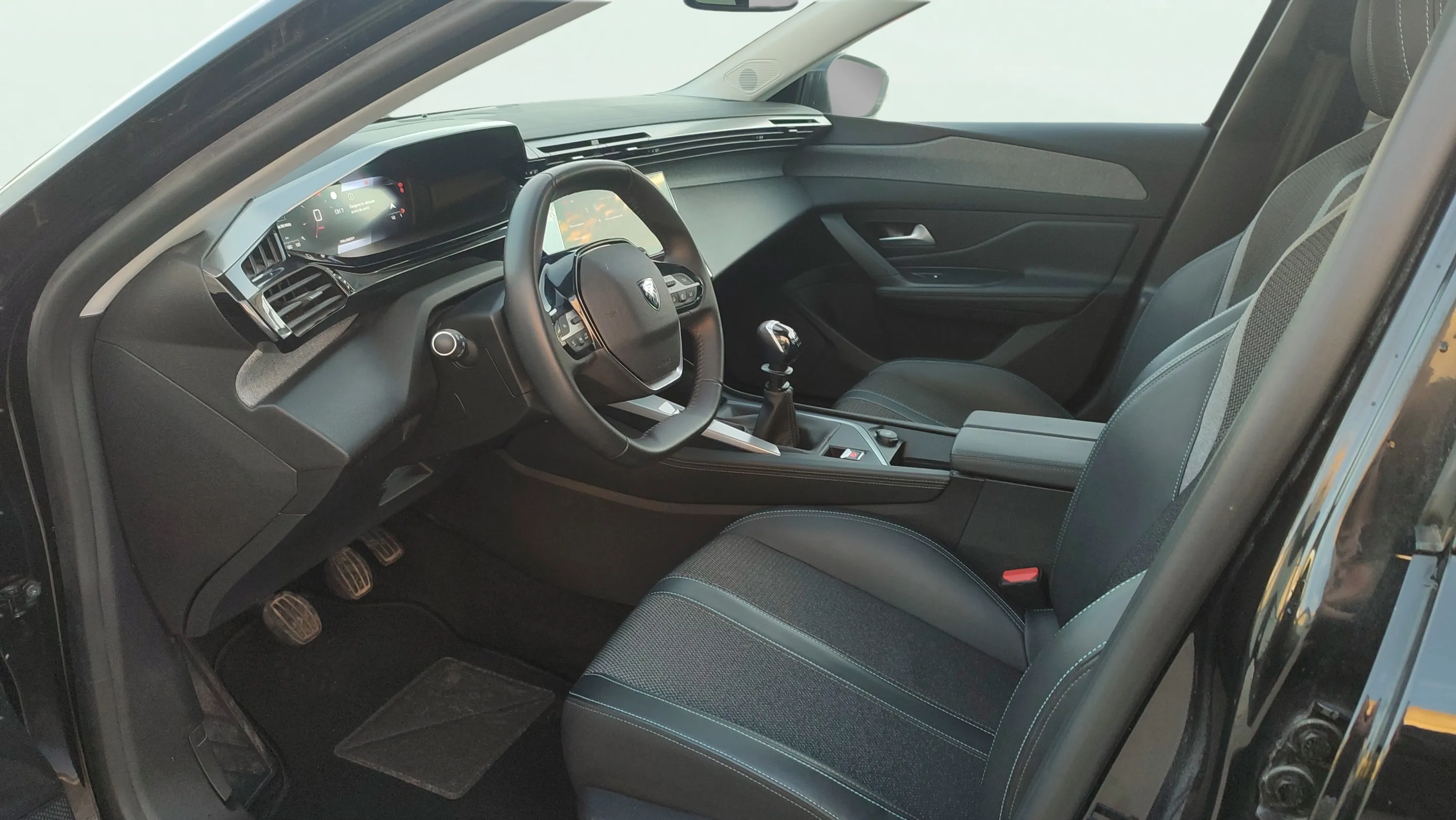 Peugeot 308 Allure PureTech 130 - foto 14