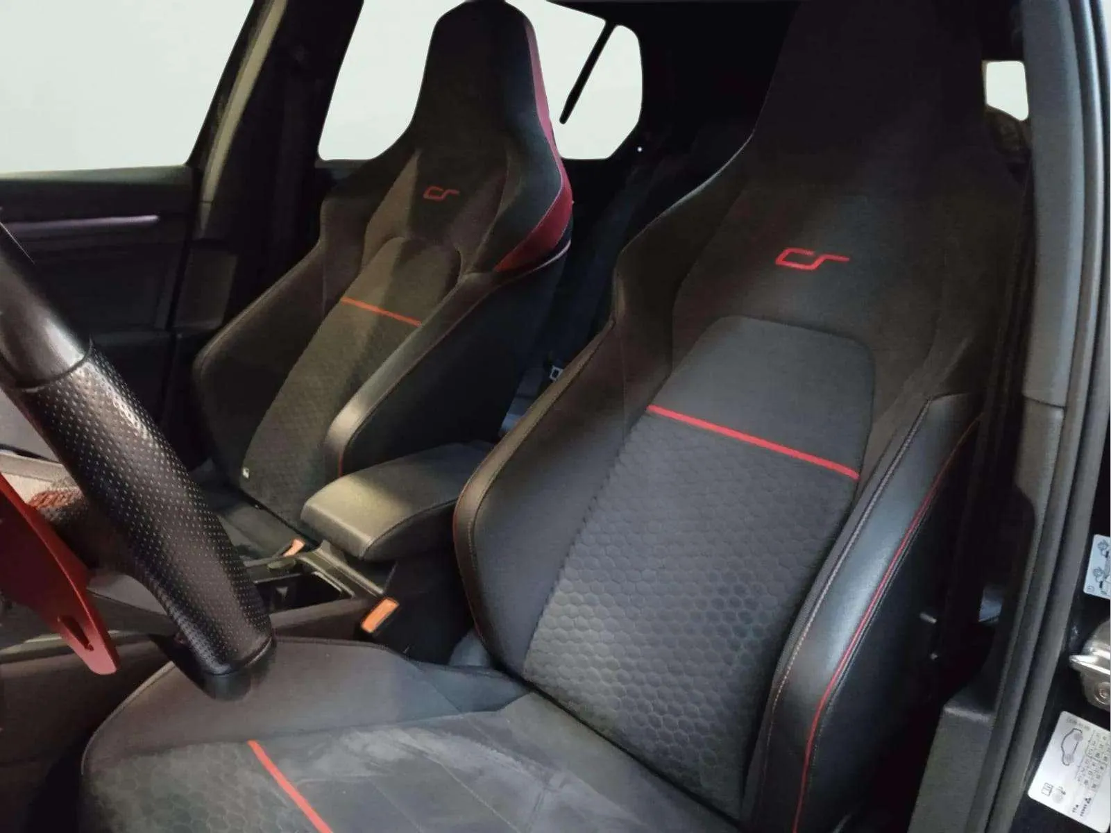 Volkswagen Golf GTI Clubsport 2.0 TSI DSG - foto 8