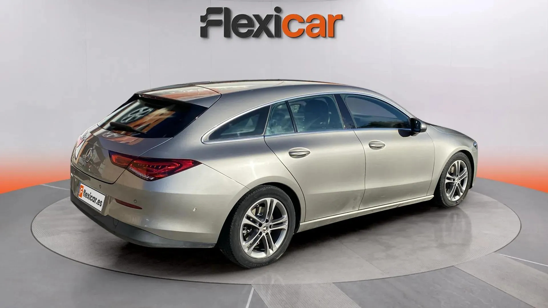Mercedes-Benz CLA 200 D DCT 4MATIC Shooting Brake - foto 2