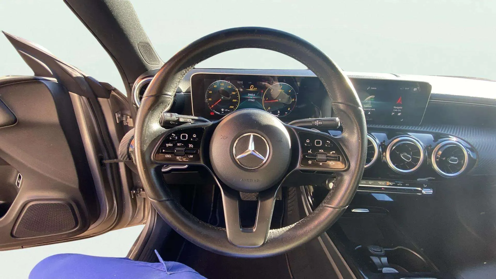 Mercedes-Benz CLA 200 D DCT 4MATIC Shooting Brake - foto 10
