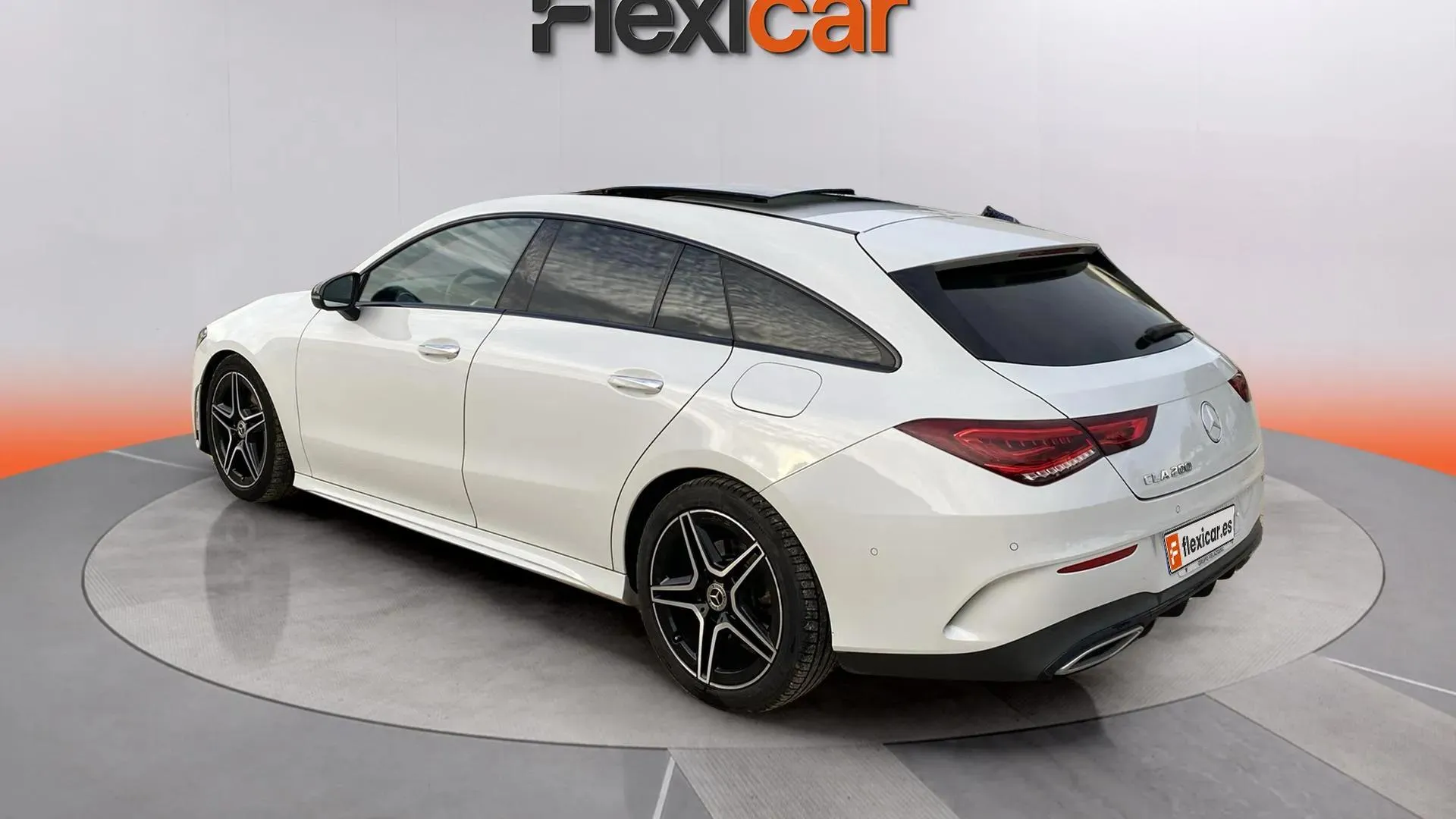 Mercedes-Benz CLA 200 Shooting Brake - foto 5