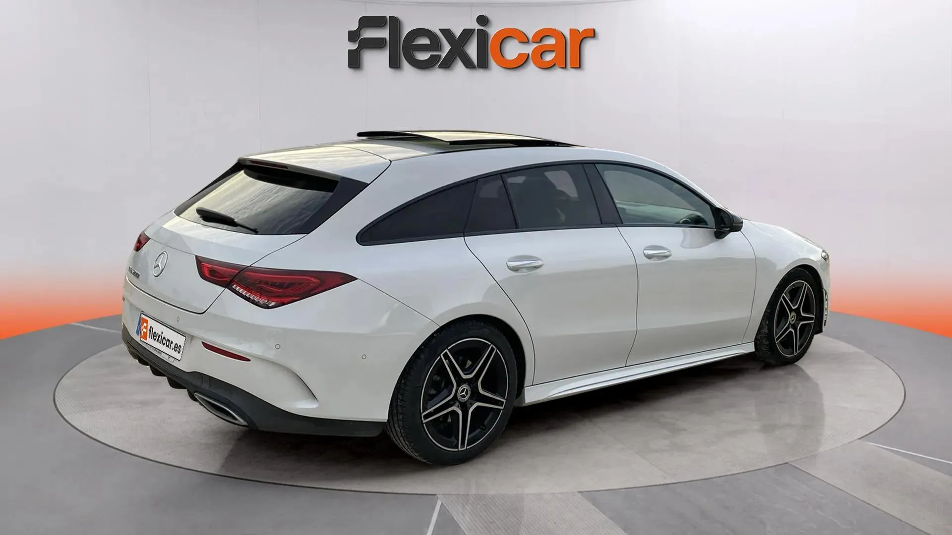 Mercedes-Benz CLA 200 Shooting Brake - foto 8