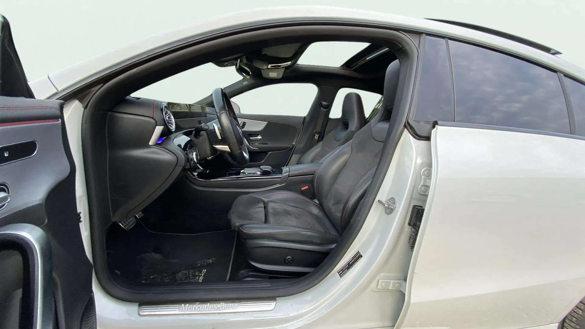 Mercedes-Benz CLA 200 Shooting Brake - foto 13