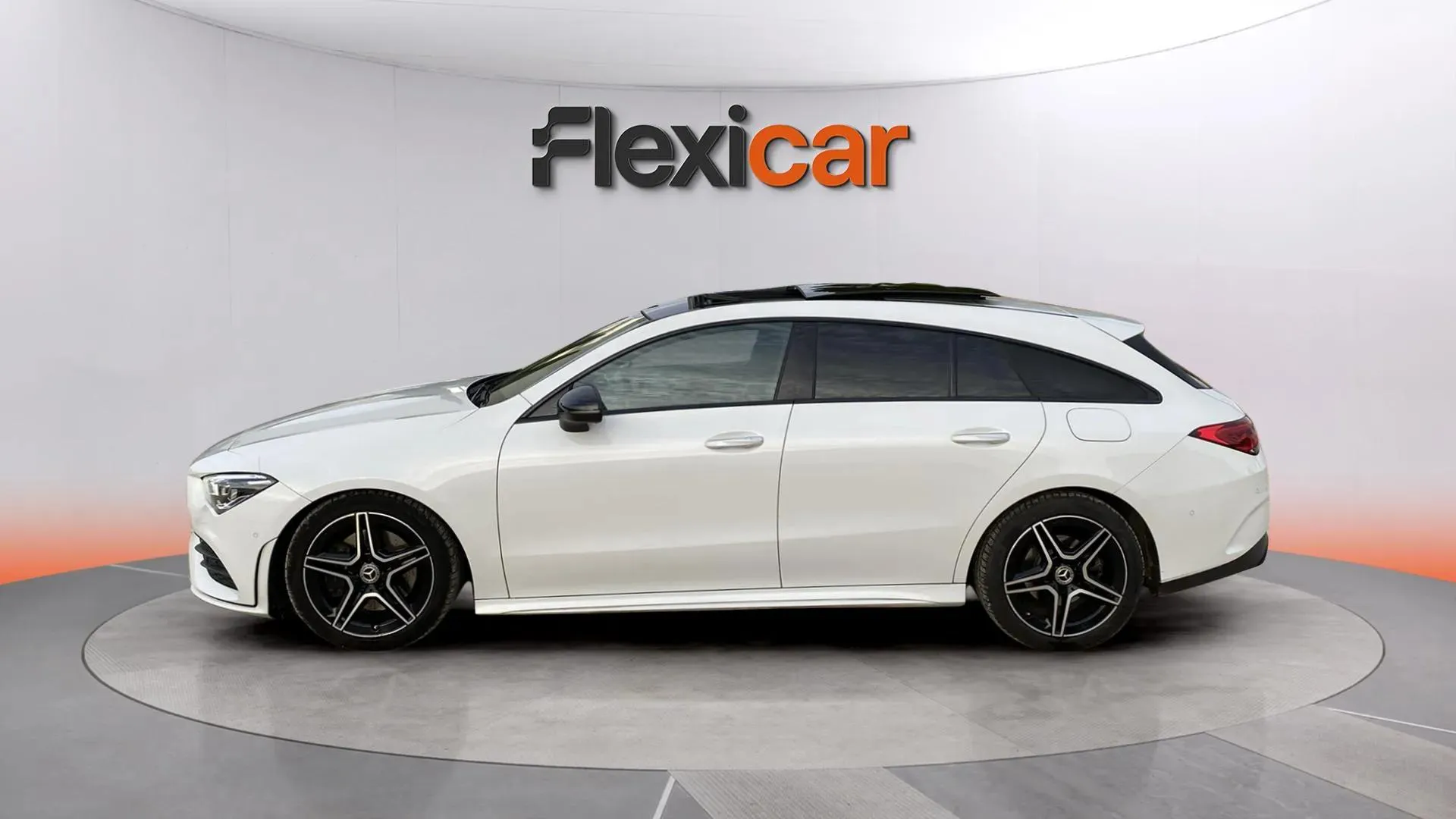 Mercedes-Benz CLA 200 Shooting Brake - foto 3