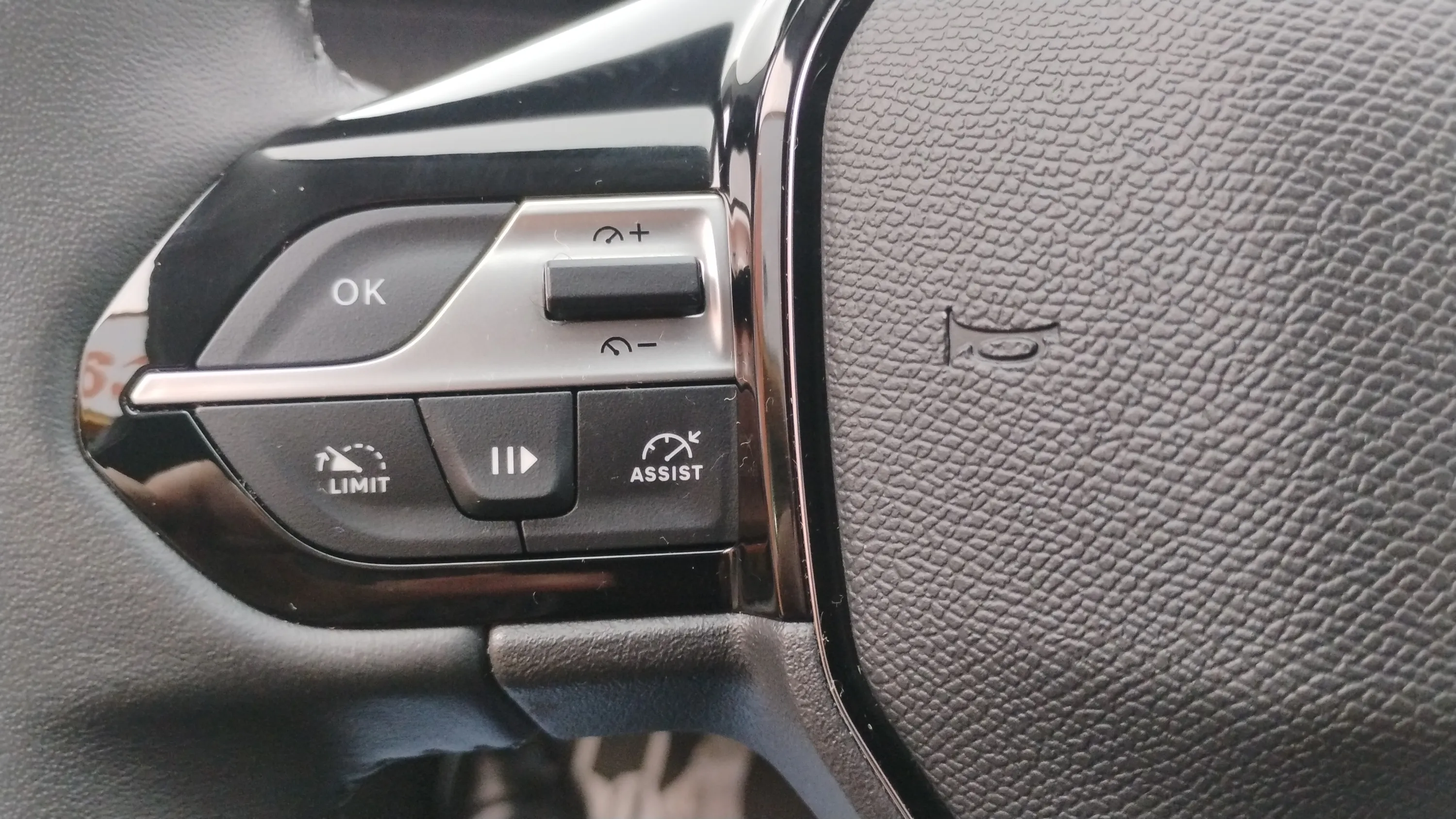 Peugeot 308 Allure PureTech 130 - foto 16