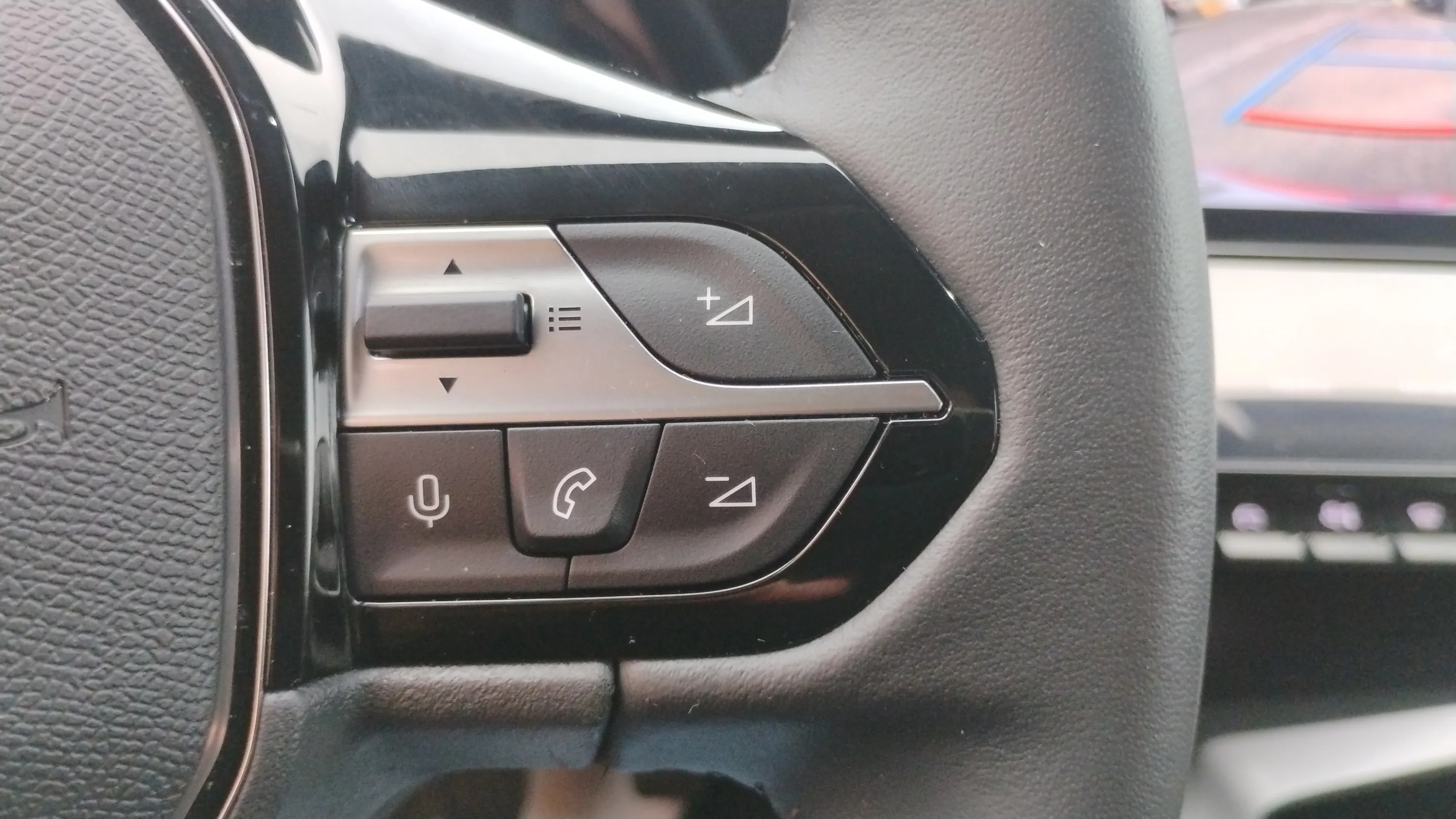 Peugeot 308 Allure PureTech 130 - foto 17