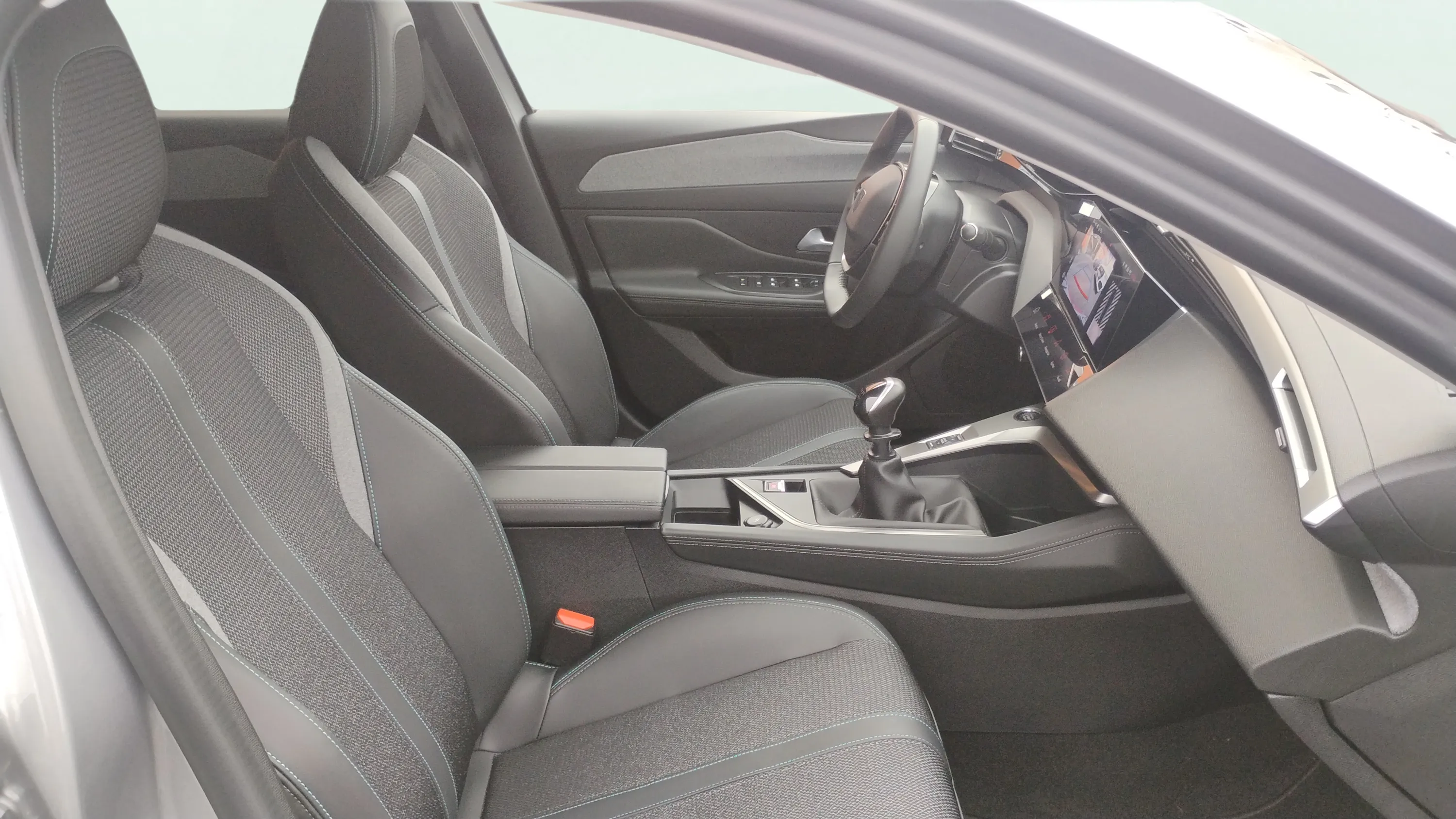 Peugeot 308 Allure PureTech 130 - foto 18