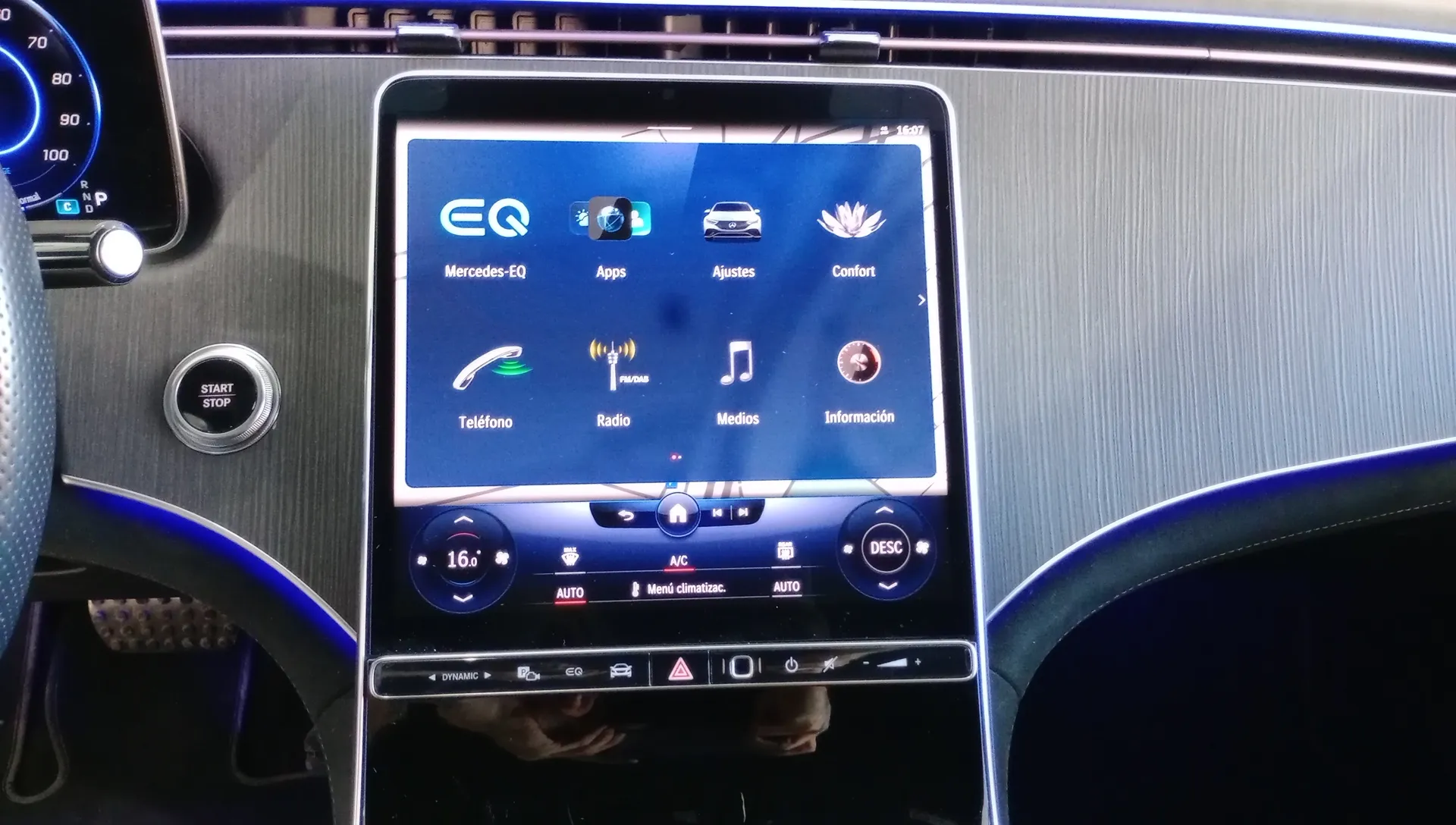 Mercedes-Benz EQE 350+ - foto 12
