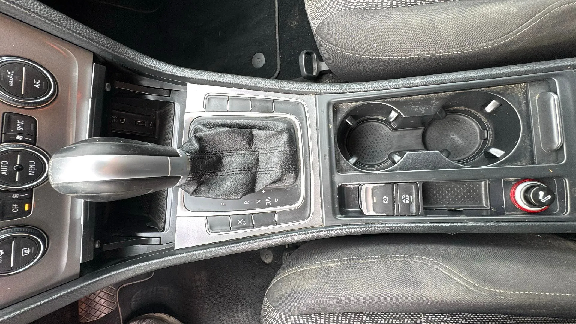 Volkswagen Golf Advance 1.6 TDI BMT DSG - foto 10