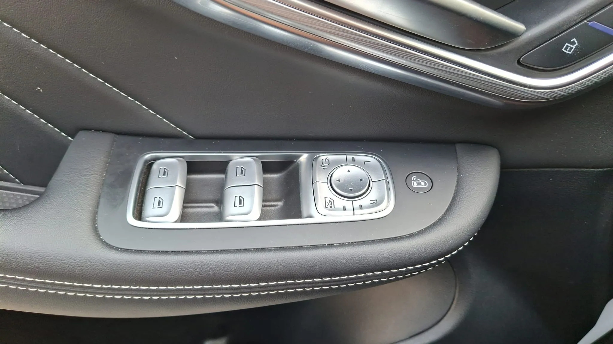 MG Marvel R 70kWh Luxury - foto 14