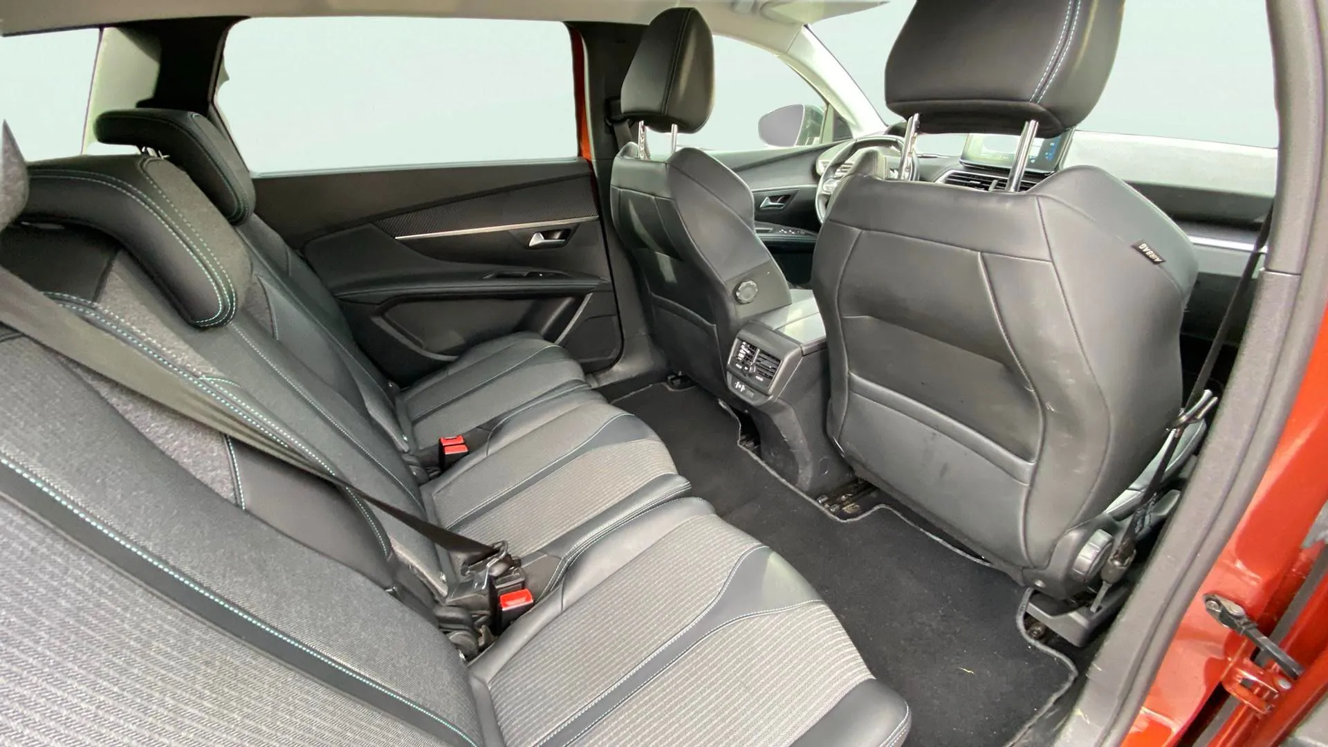 Peugeot 5008 1.2 PureTech Allure EAT8 - foto 18