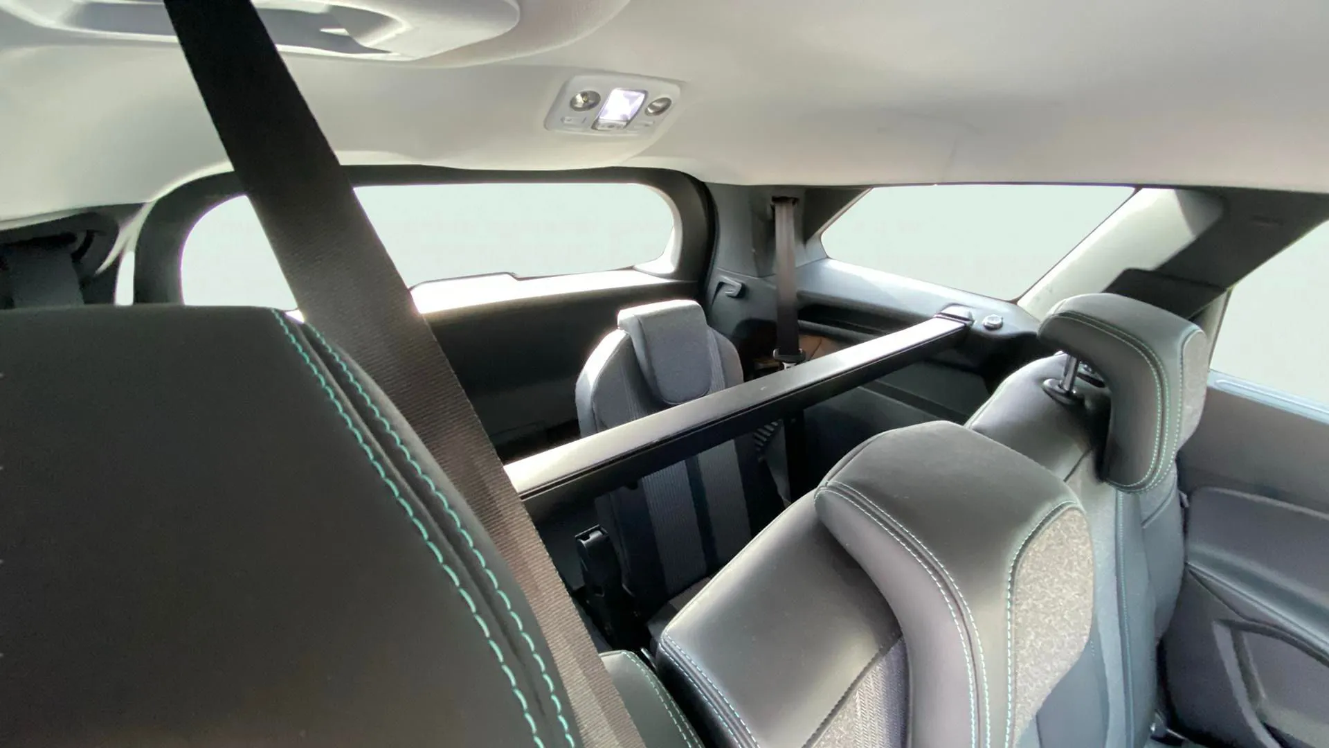 Peugeot 5008 1.2 PureTech Allure EAT8 - foto 19