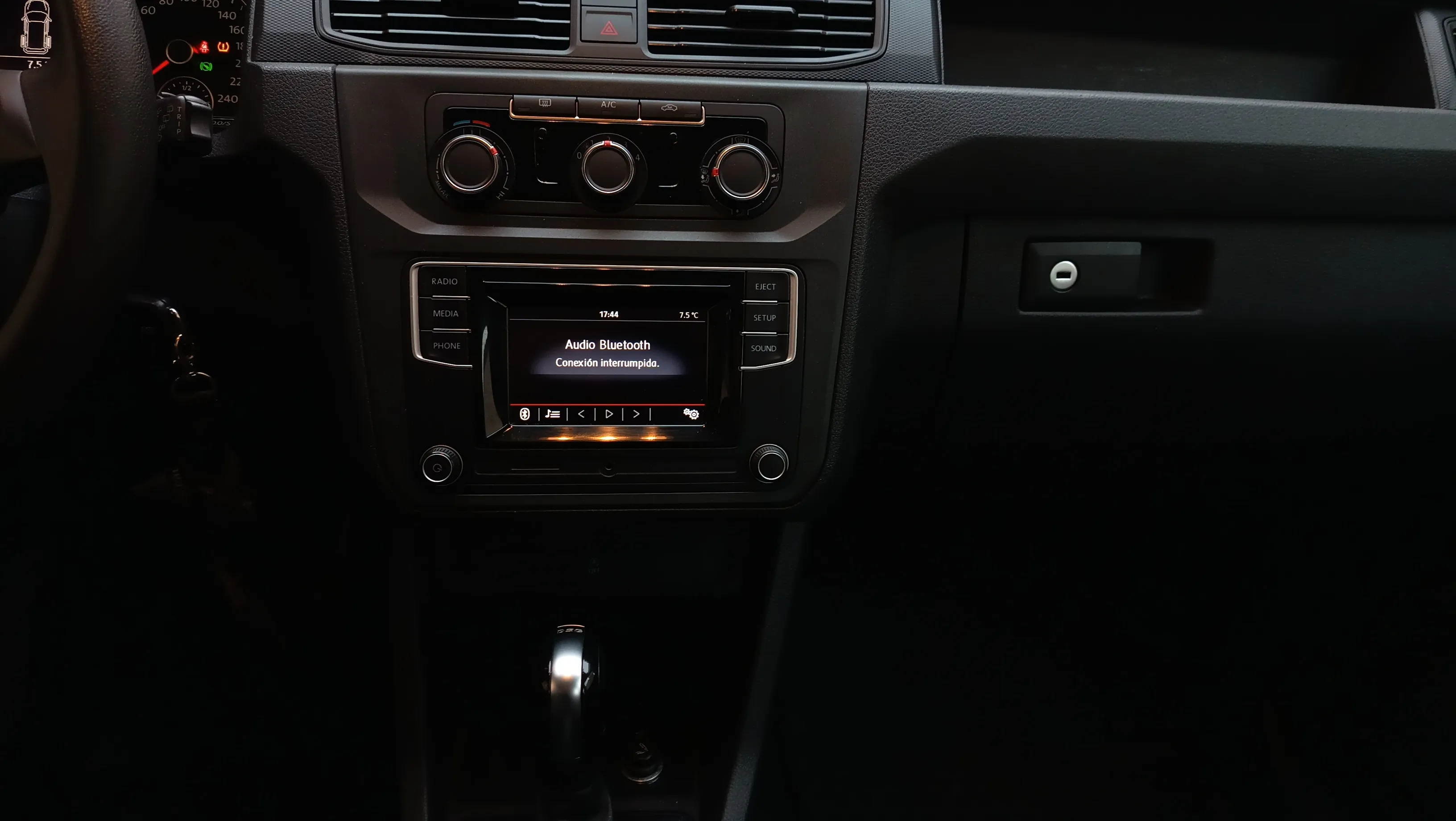 Volkswagen Caddy Beach 2.0 TDI BMT DSG - foto 12