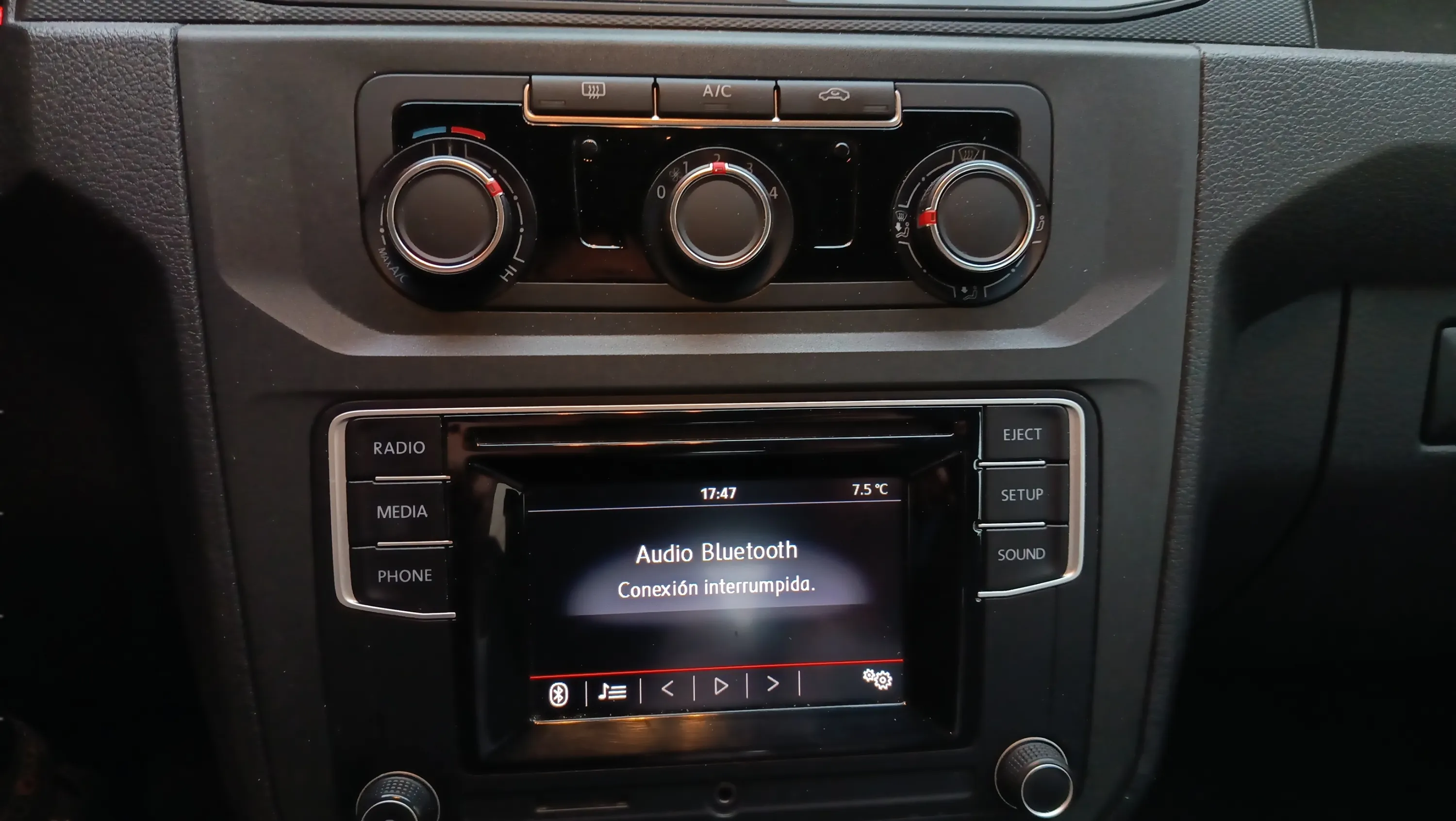 Volkswagen Caddy Beach 2.0 TDI BMT DSG - foto 15