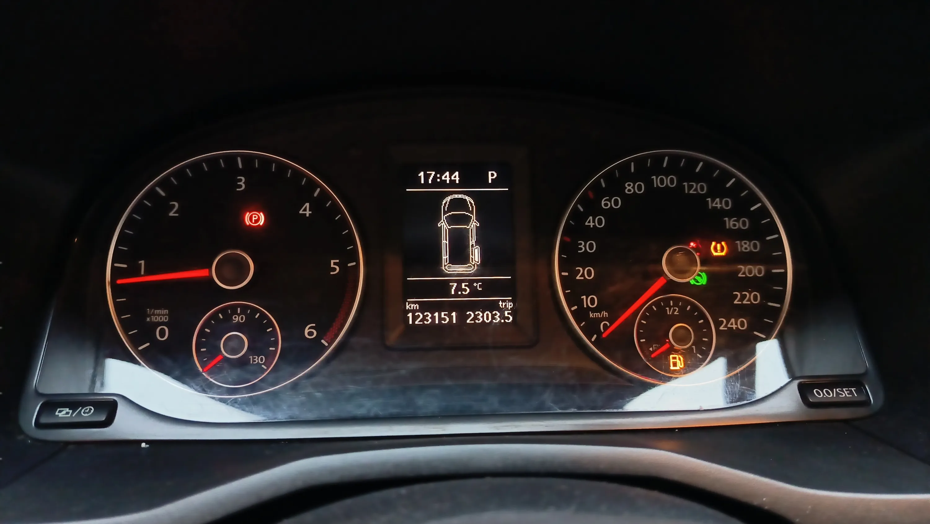 Volkswagen Caddy Beach 2.0 TDI BMT DSG - foto 11